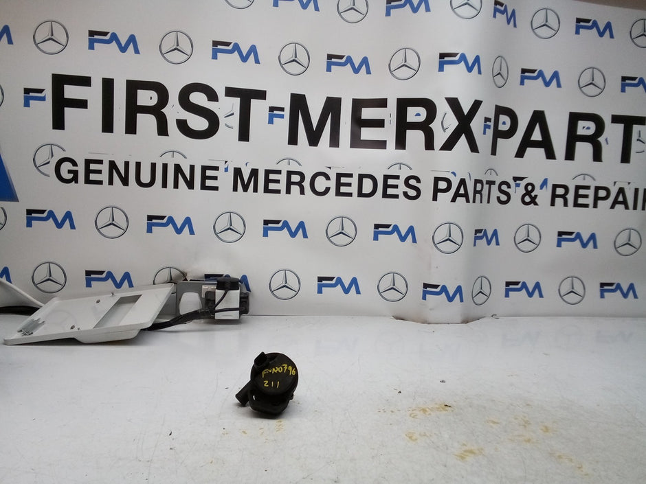 Mercedes E-CLASS W211 ELECTRIC COOLANT WATER PUMP A2118350028 FM00796