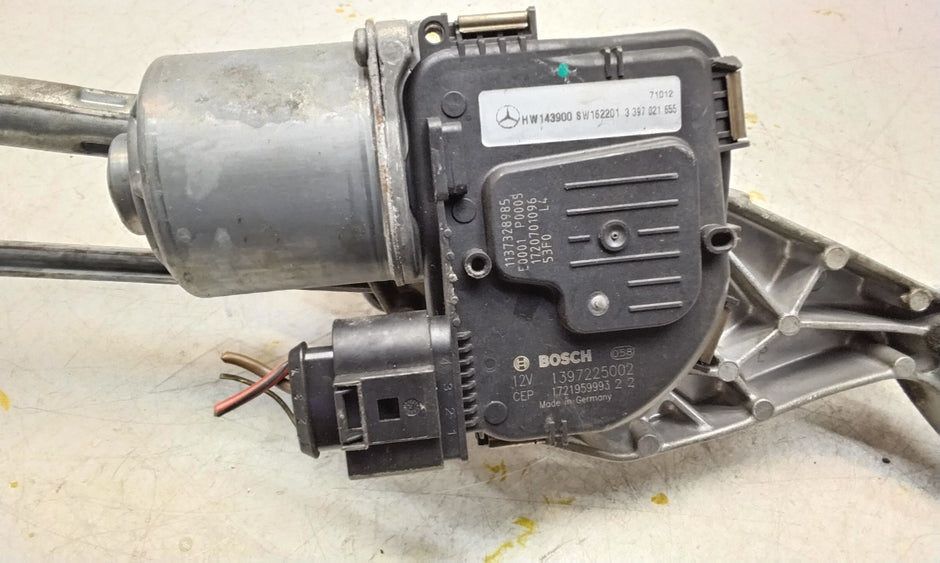 MERCEDES-BENZ E CLASS W213 FRONT WIPER MOTOR WITH LINKAGE A2138207402 FM00751