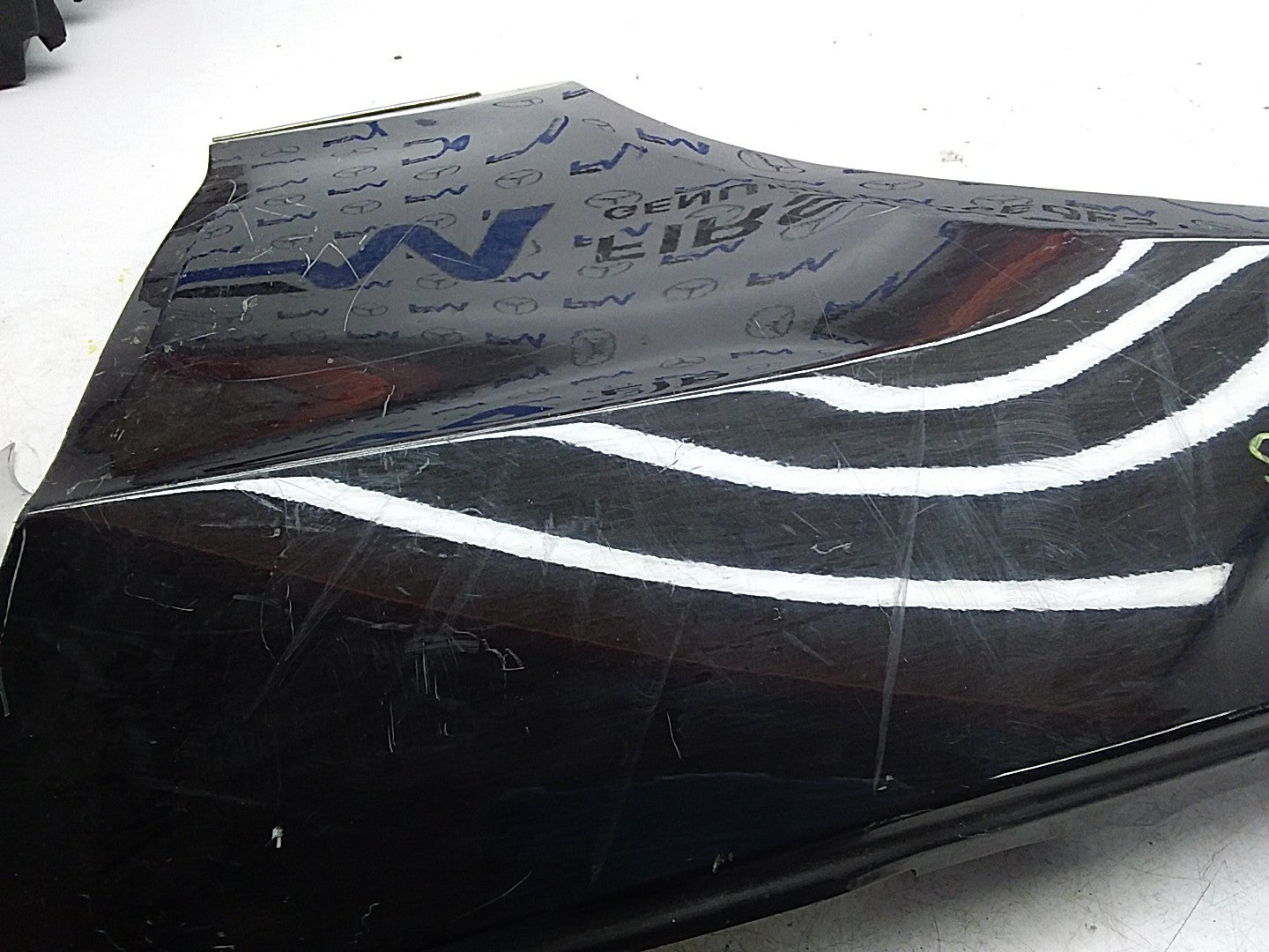 MERCEDES  E-CLASS W212 NS LEFT PASSENGER SIDE WINGS FMW27 A2128800124 (DAMAGED)