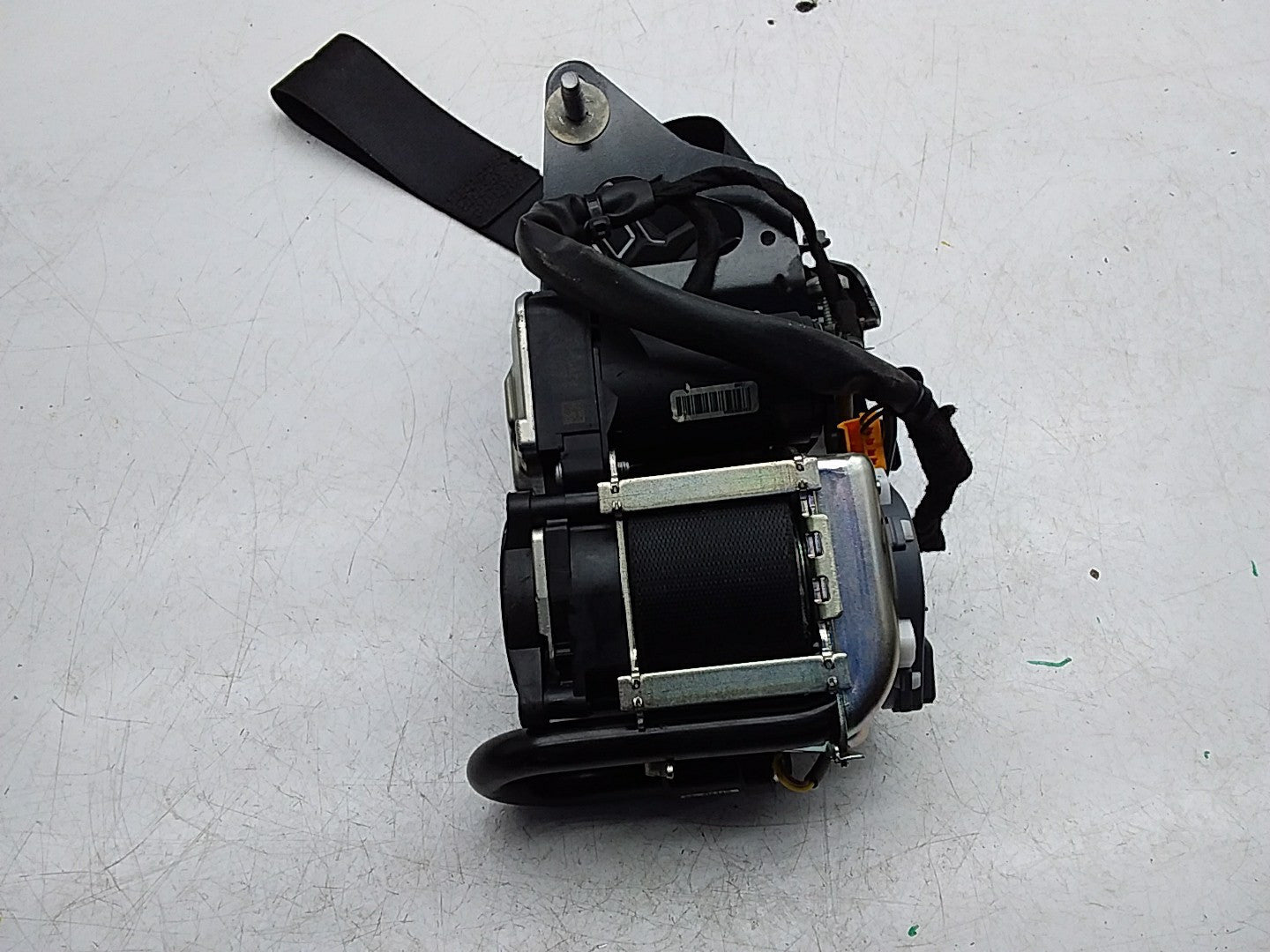 MERCEDES E-CLASS W238 SEAT BELT FRONT LEFT PASSENGER SIDE A2388602800 FMS259 NSF