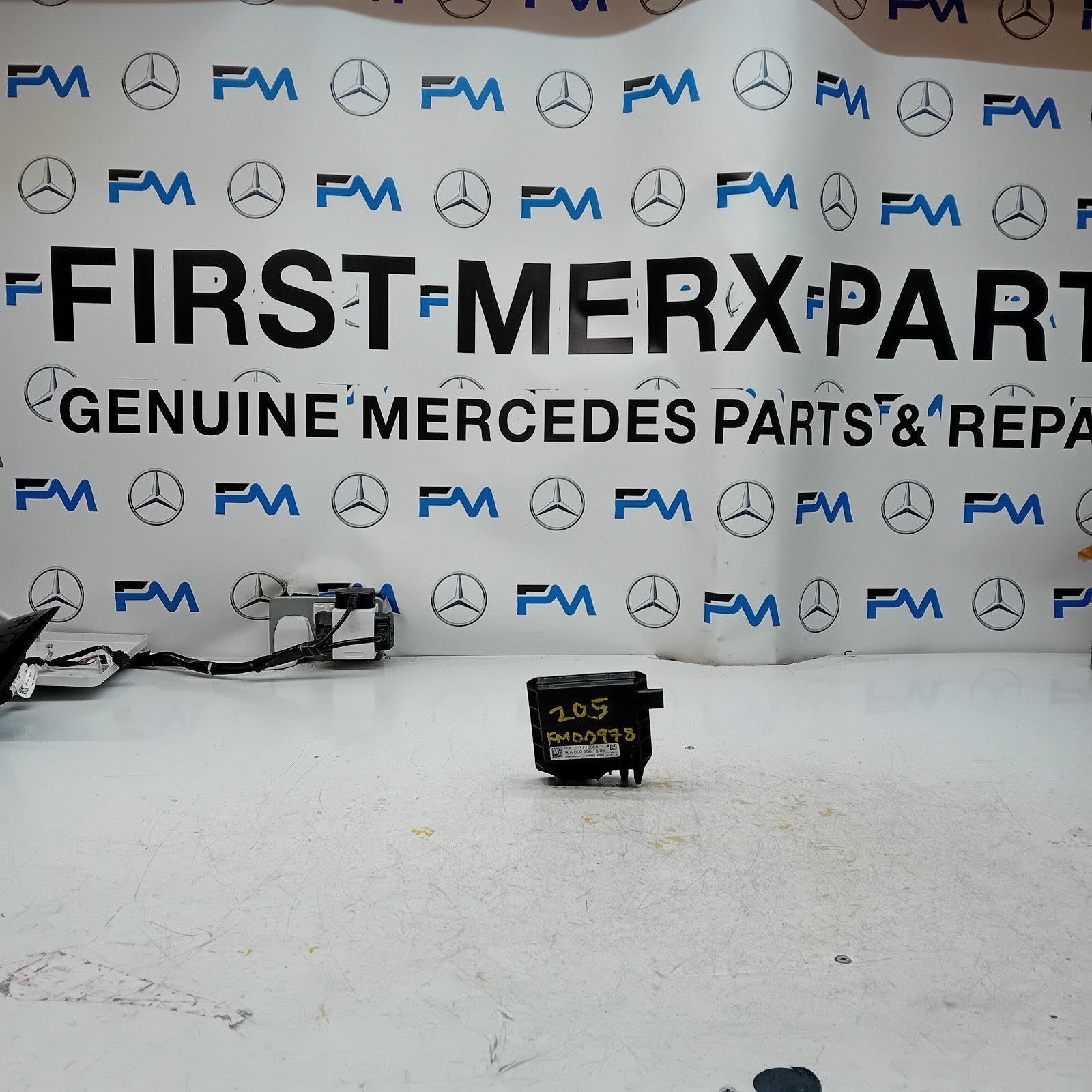 MERCEDES  C E CLASS W205 W213 NEGATIVE BATTERY CLAM TERMINAL A0009061505 FM00978