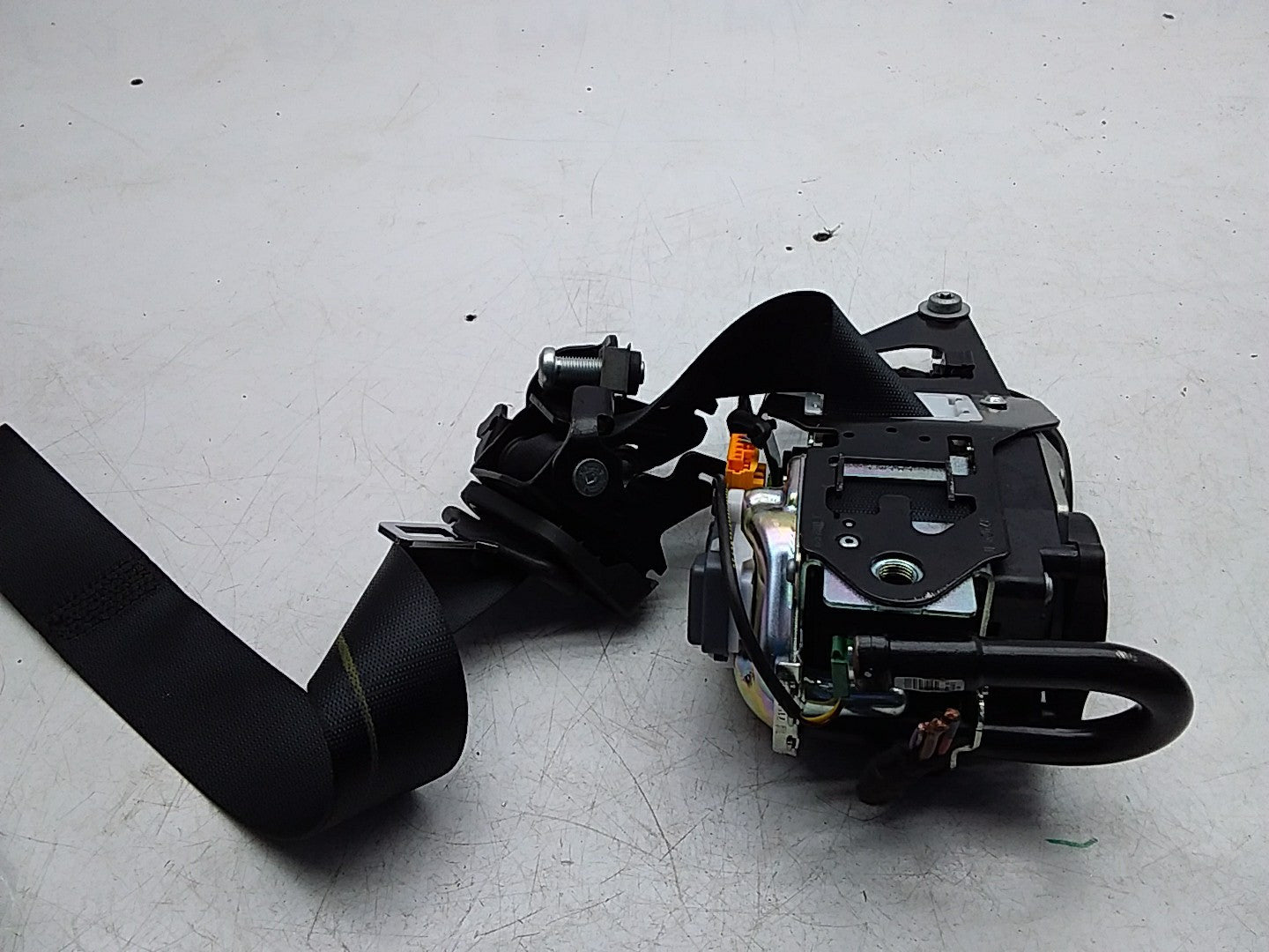 MERCEDES E-CLASS W238 SEAT BELT FRONT LEFT PASSENGER SIDE A2388602800 FMS262 NSF