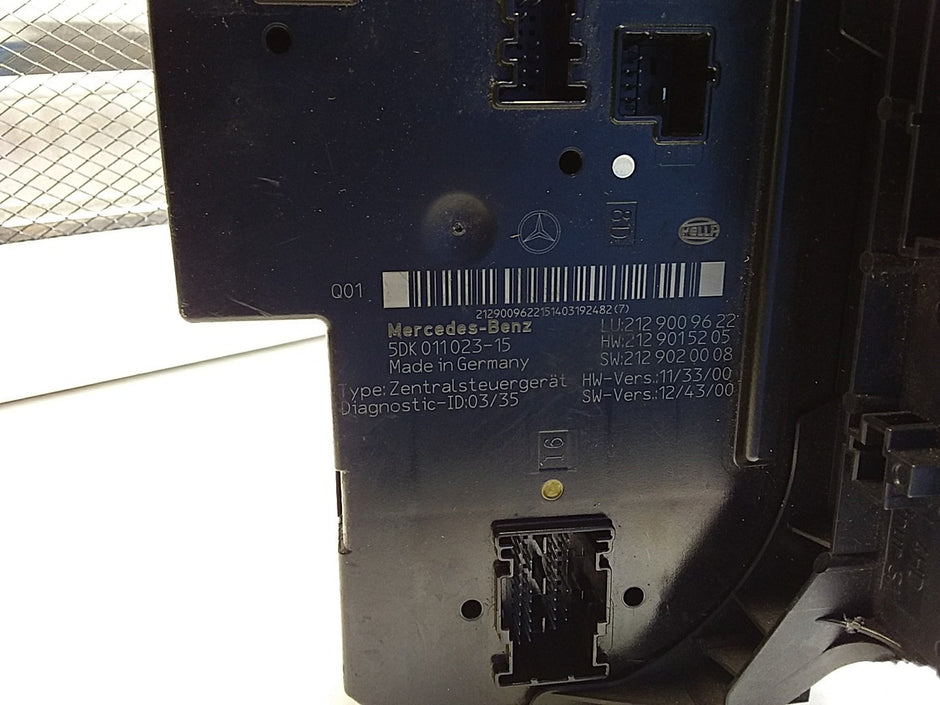 Mercedes E-CLASS W212 Fuse Box RELAY  A2129009622 FMF107