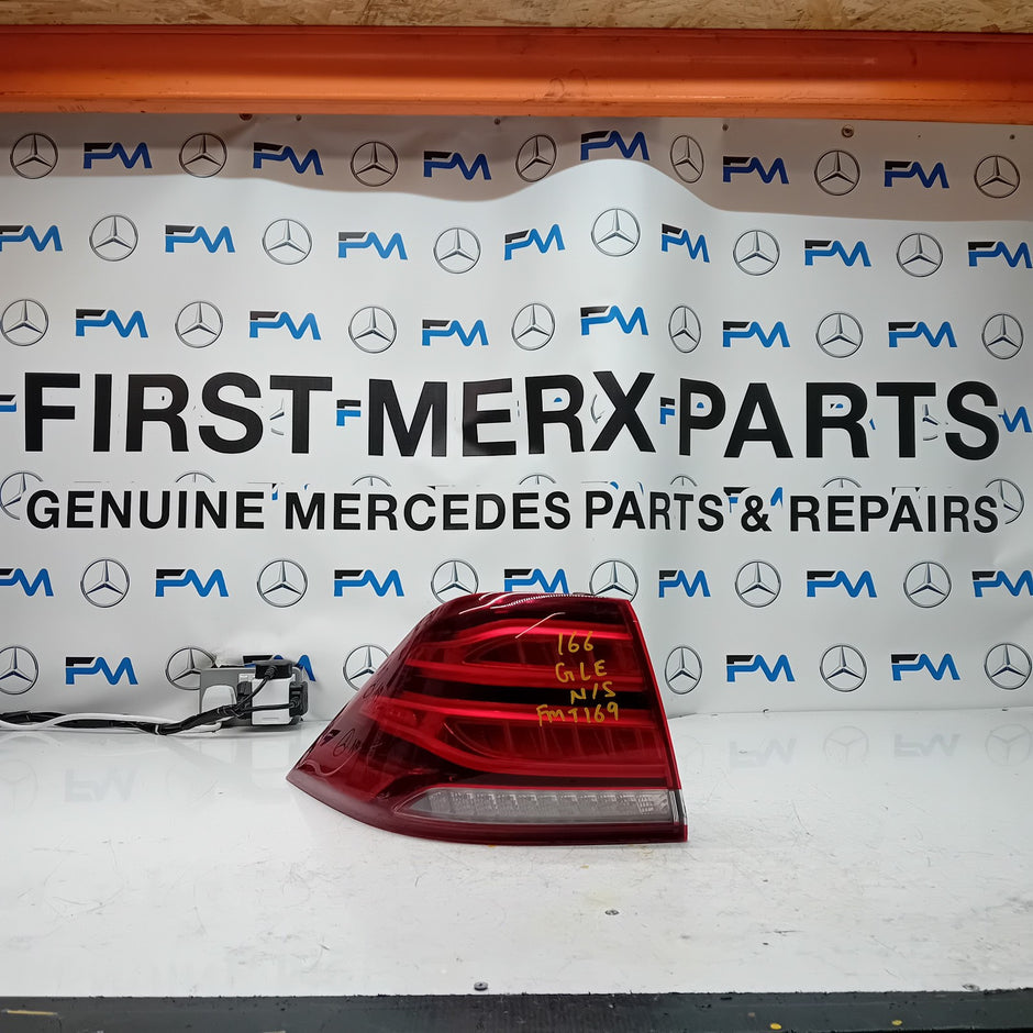 MERCEDES GLE W166 PASSENGER SIDE NS REAR TAIL LIGHT A1669065702 2018 FMT169