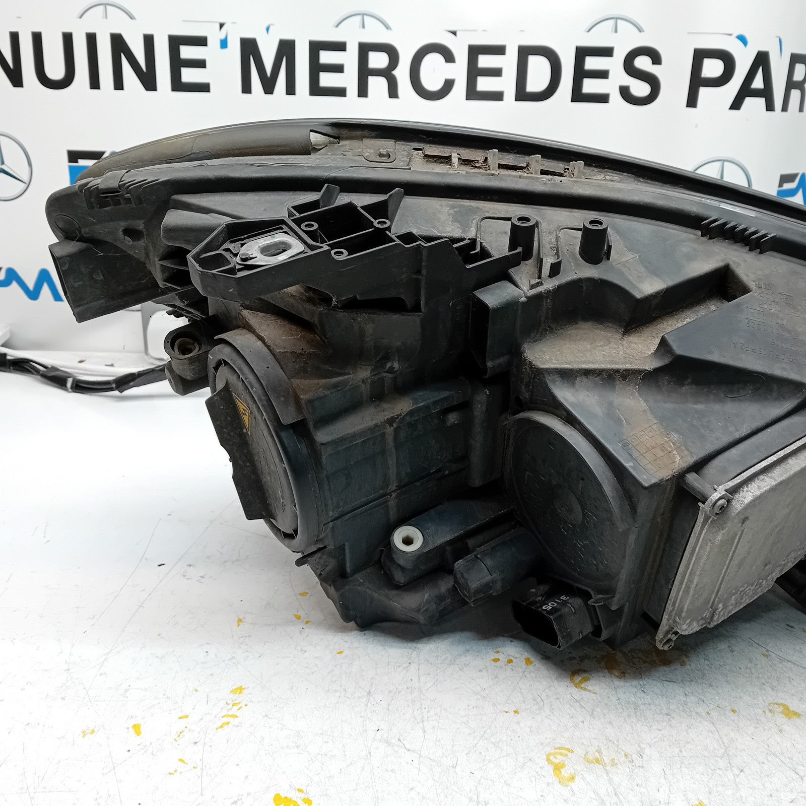 MERCEDES CLA-CLASS HEADLIGHT PASSENGER NS  LEFT A1179065300 2015 BI-XENON FMH178