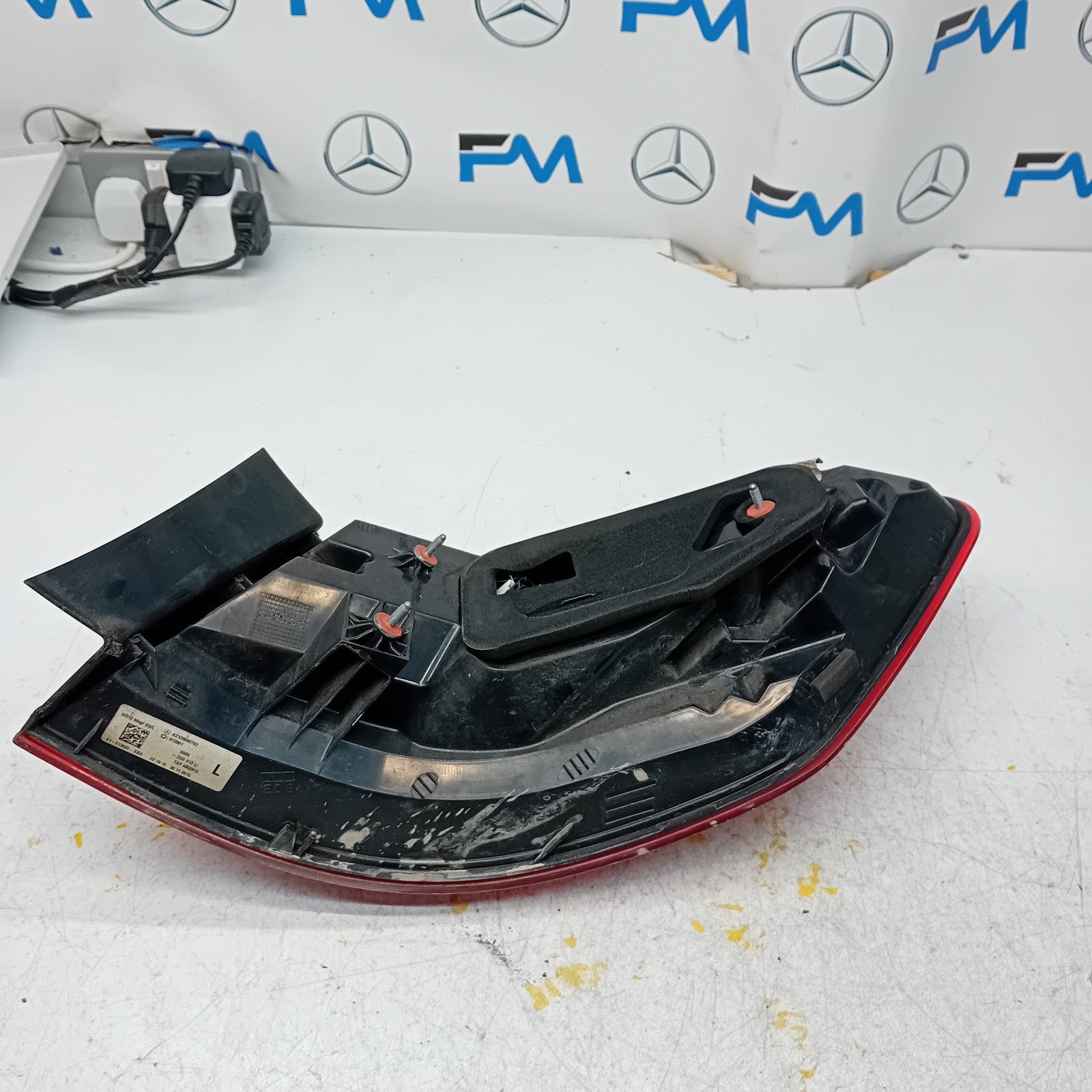 MERCEDES E-CLASS W212 PASSENGER SIDE LEFT NS REAR TAIL LIGHT A2129060703 FMT220
