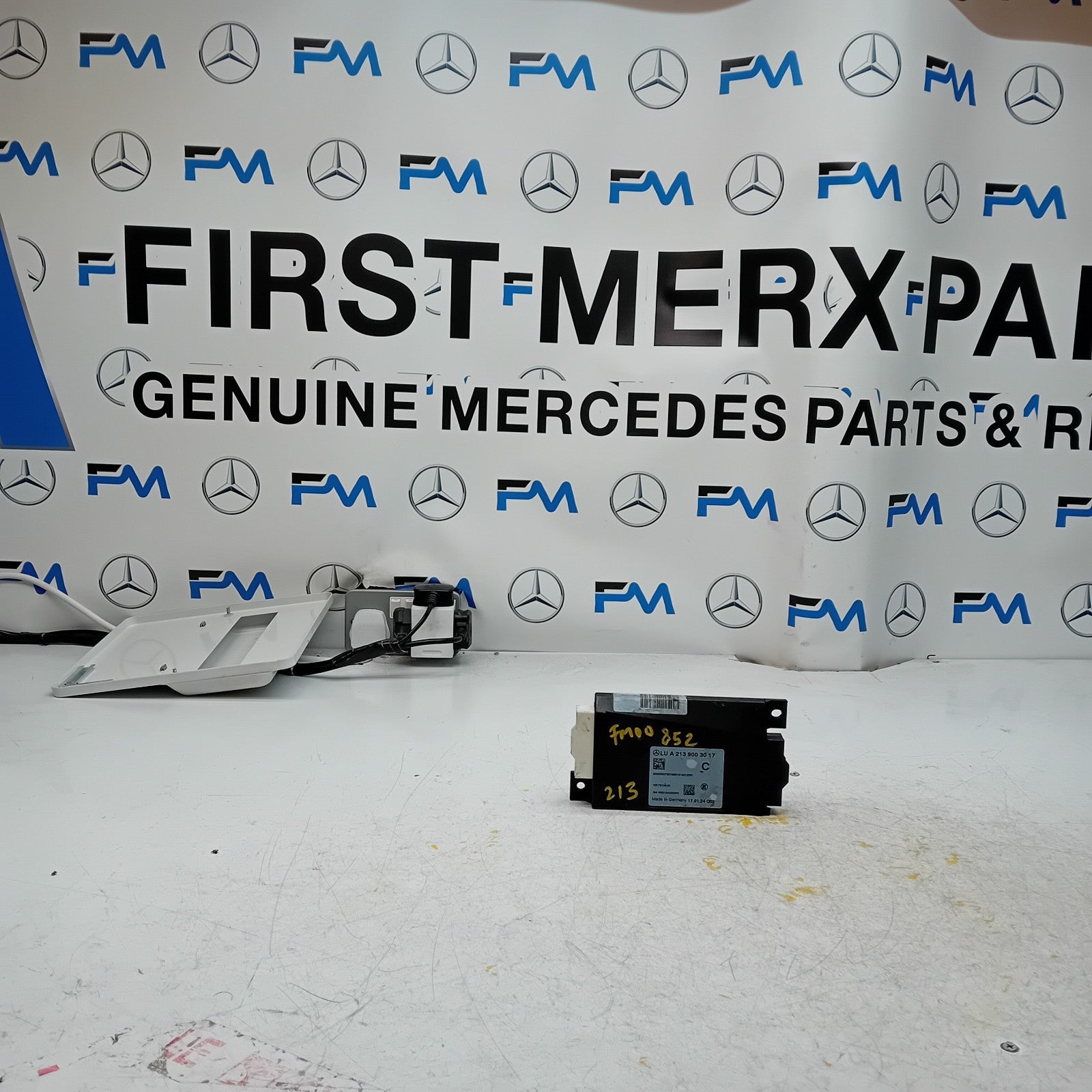 MERCEDES E CLASS IGNITION CONTROL MODULE ECU A2139003017 W213 FM00852