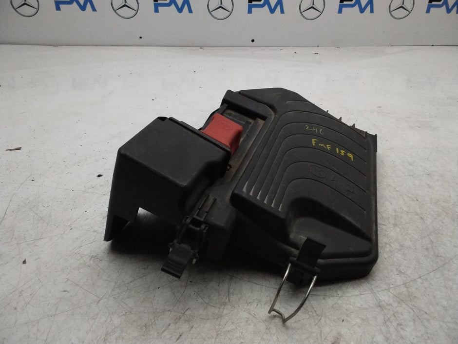 MERCEDES BENZ  B-CLASS  W246 FUSE RELAY JUNCTION BOX LID A2465400182  FMF159