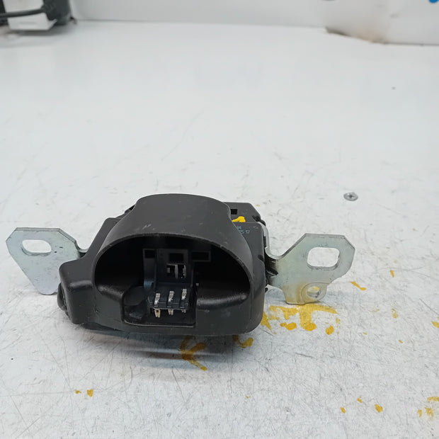 GENUINE MERCEDES BENZ C-CLASS W205 TRUNK LID LOCK LATCH FM00874