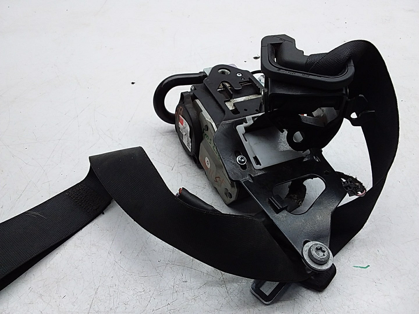 MERCEDES E-CLASS W238 SEAT BELT FRONT LEFT PASSENGER SIDE A2388602800 FMS256 NSF
