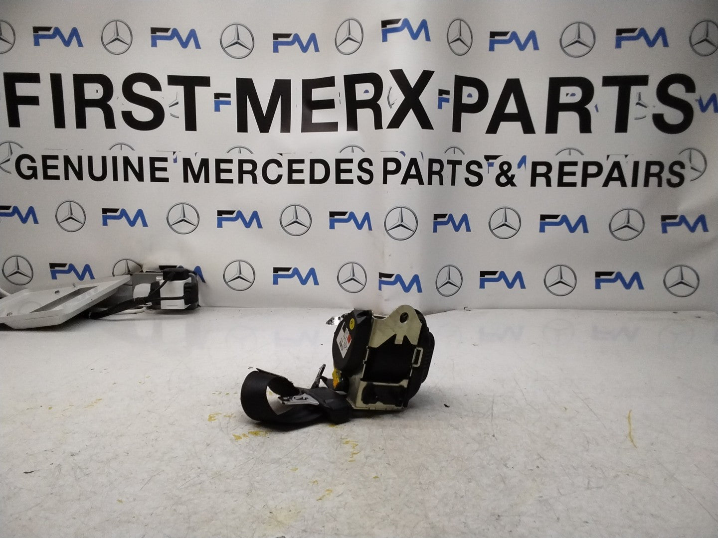 MERCEDES CLS E CLASS W257 W213 REAR SEAT BELT LEFT SIDE A2138606700 FMS410