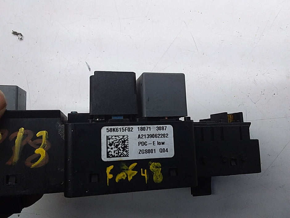 MERCEDES E CLASS FUSE RELAY BOX A2139062202 W213 2016 ONWARDS FMF48