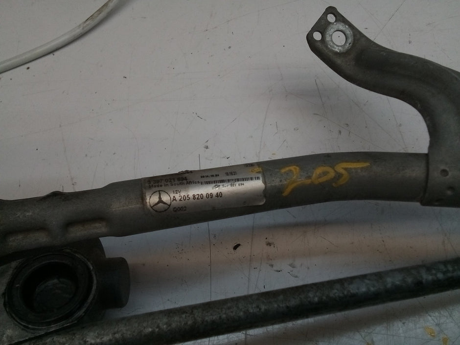 MERCEDES-BENZ C CLASS W205 FRONT WIPER MOTOR WITH LINKAGE A2059600940 FM00218