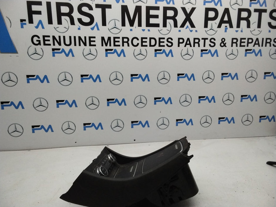 MERCEDES BENZ  A-CLASS W176 CENTRE  CONSOLE   A1766804800 FMK28