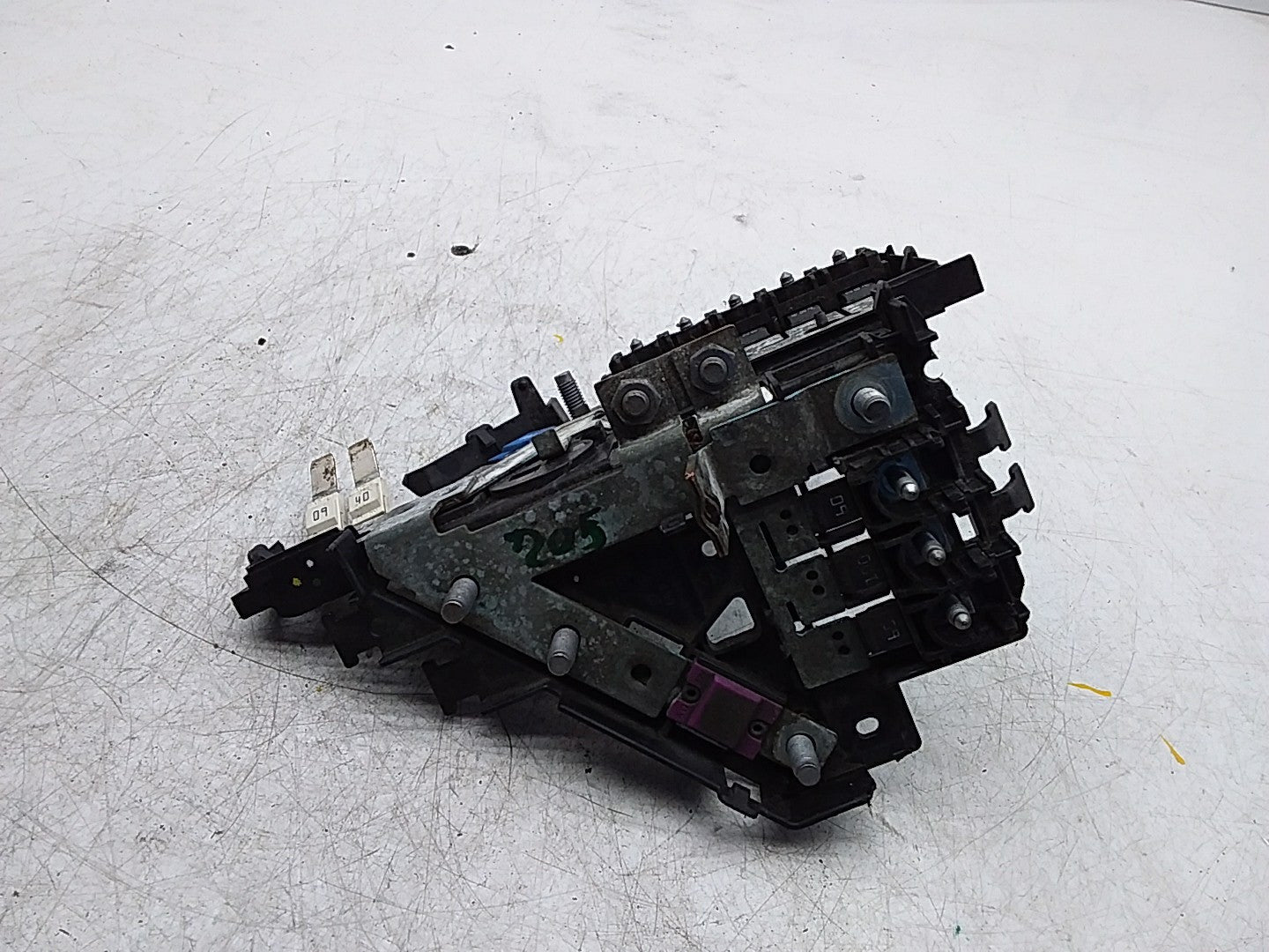 Mercedes C-CLASS  W205 Fuse Relay Junction Box  FMF148 A2065402250