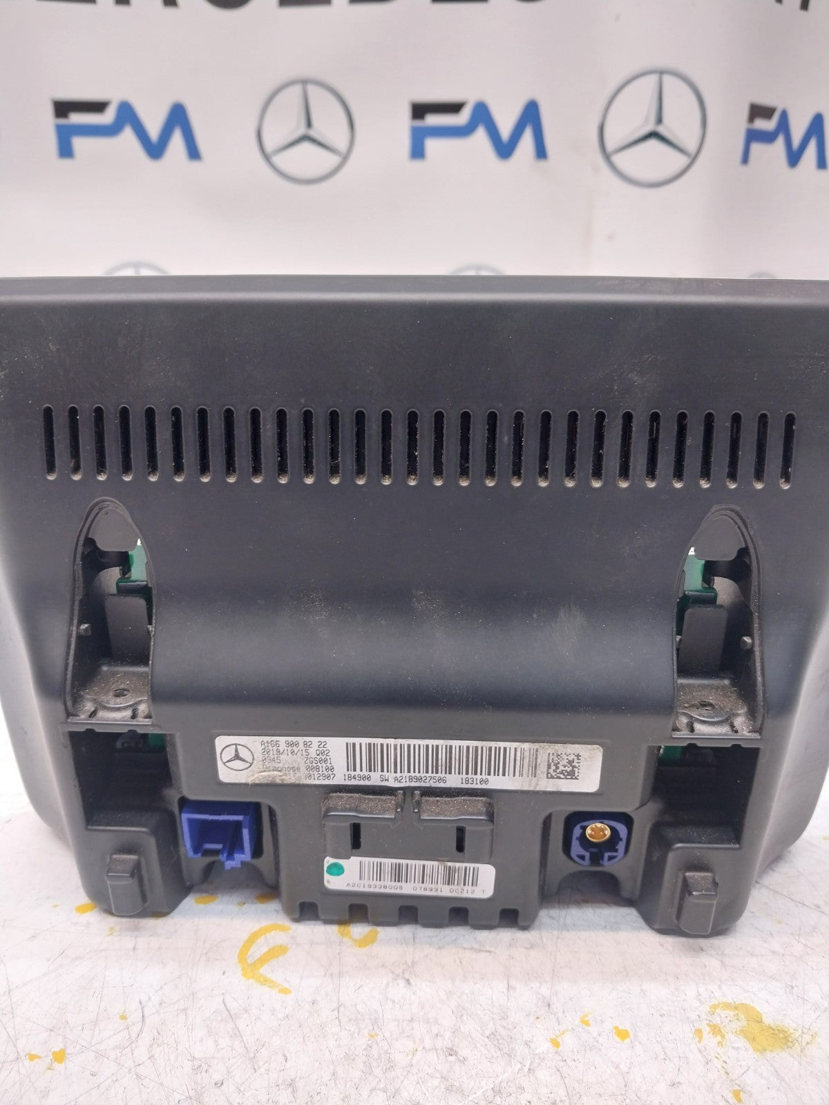 MERCEDES ML/M-CLASS W166 DISPLAY SCREEN A1669008222 2015 FM00725