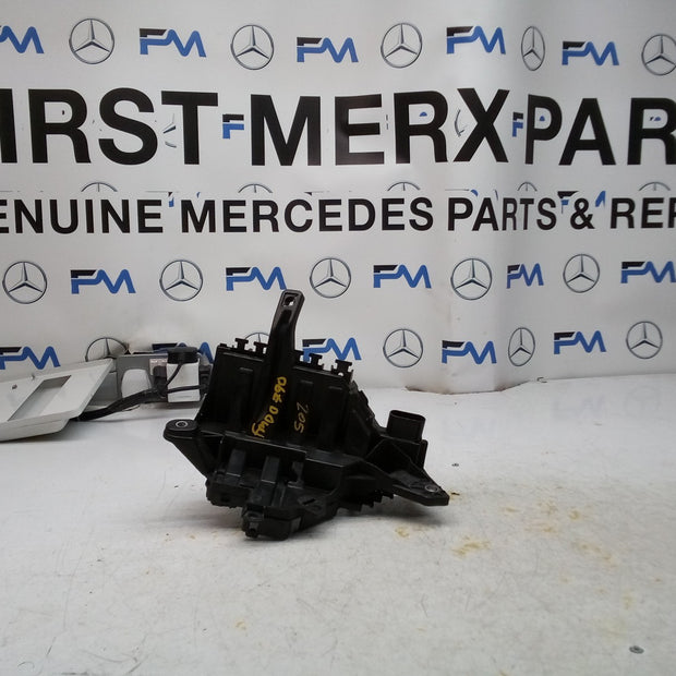 Mercedes C-CLASS W205 Fuse Relay Junction Box A2055407011 FM00790