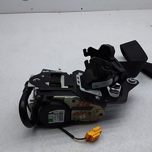 MERCEDES E-CLASS W238 SEAT BELT FRONT RIGHT DRIVER SIDE A2388602900 FMS250 OSF