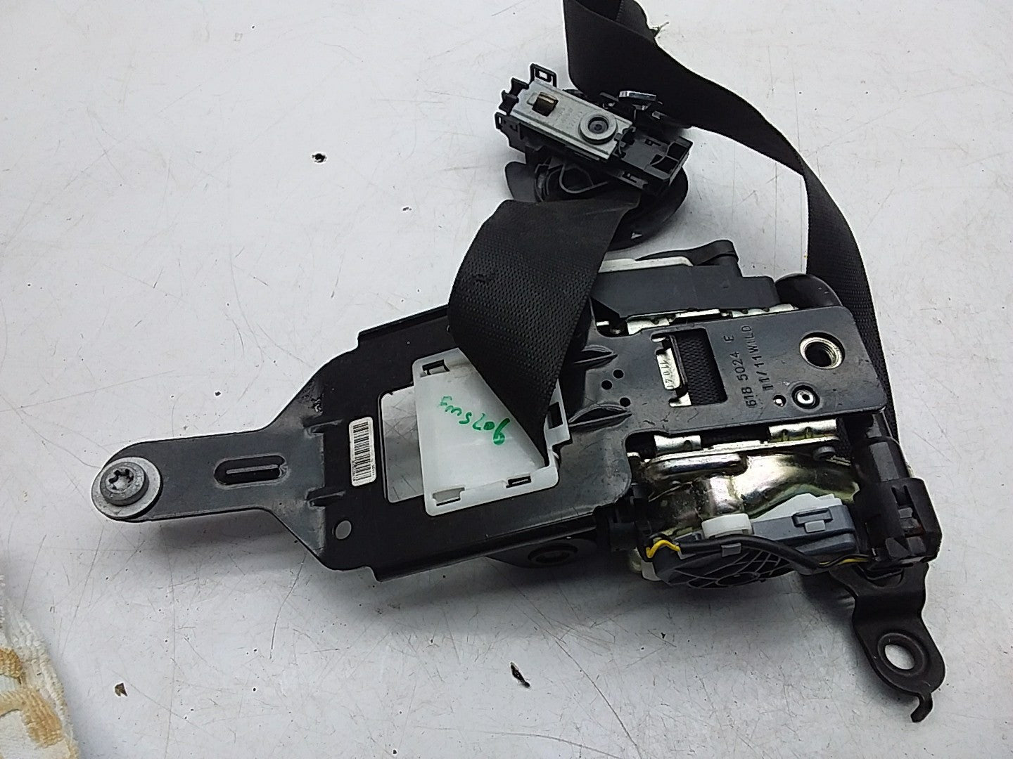 MERCEDES C-CLASS W204 SEAT BELT FRON  LEFT PASSENGER SIDE A2048602185 FMS206 NSF