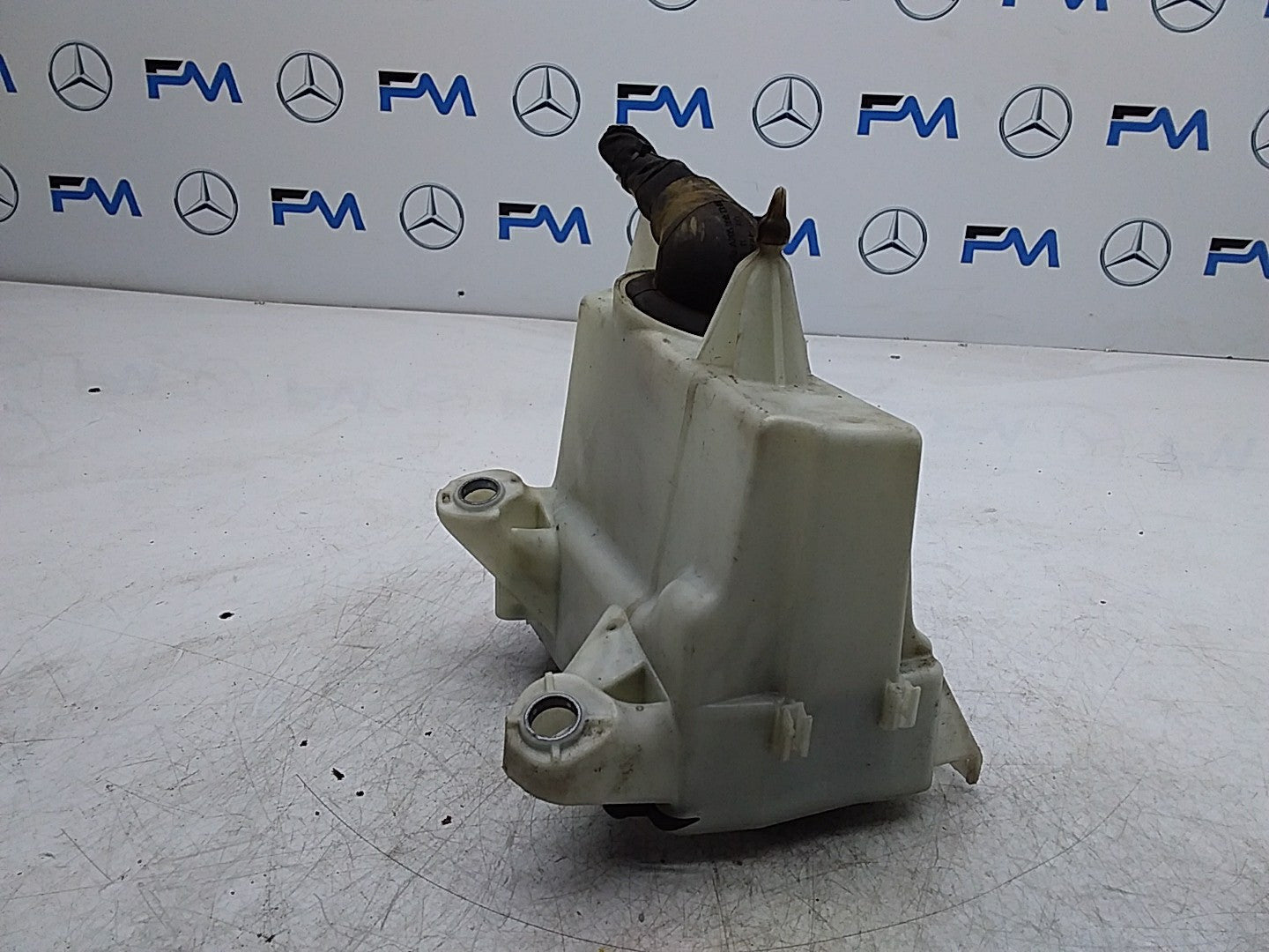 Mercedes C-CLASS  W205 Fuse Relay Junction Box  FMF151  A2059981301