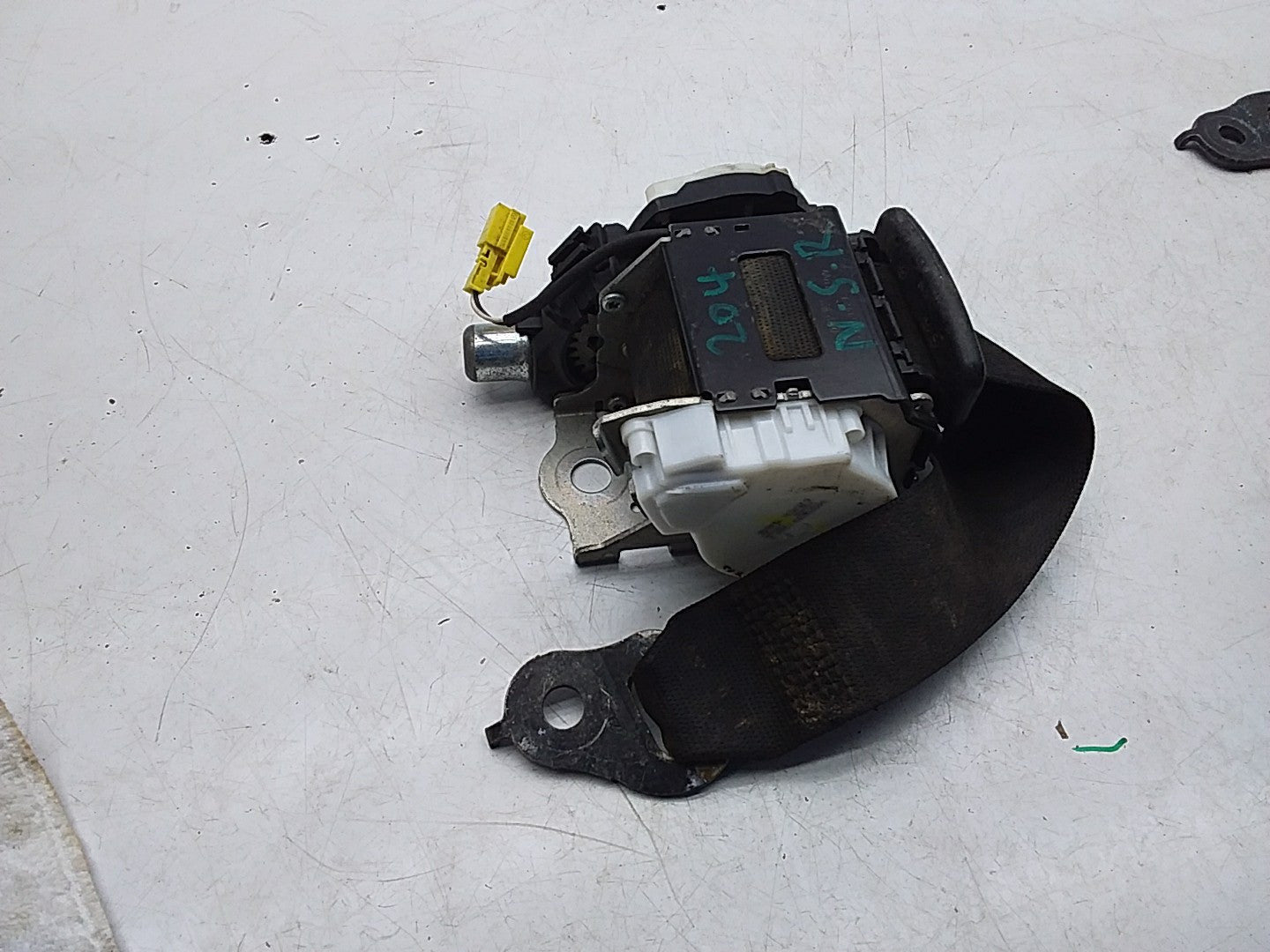 MERCEDES C-CLASS W204 SEAT BELT REAR  LEFT PASSENGER SIDE A2048602886 FMS209 NSR