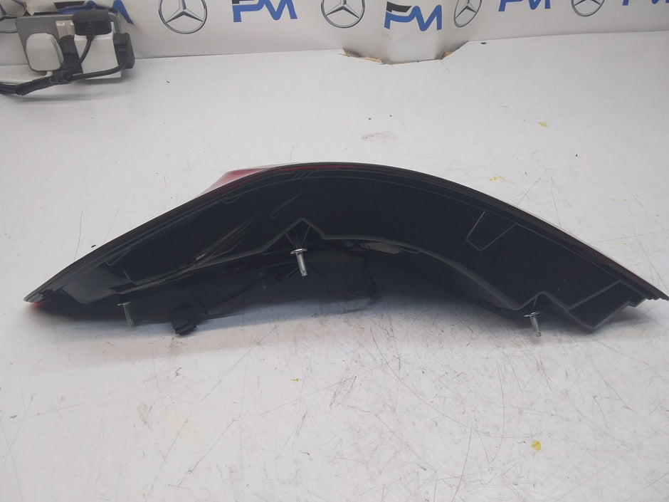 MERCEDES E-CLASS W212 REAR DRIVER O/S TAIL LIGHT FMT90