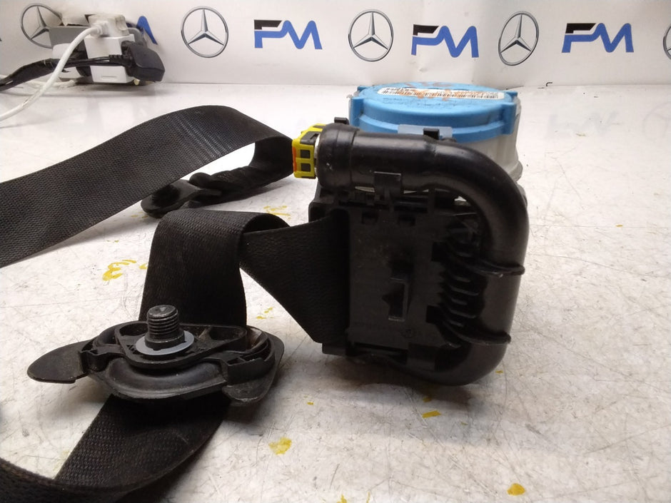 MERCEDES A CLASS SEAT BELT FRONT RIGHT A1768600285 W176 FMS181 OSF