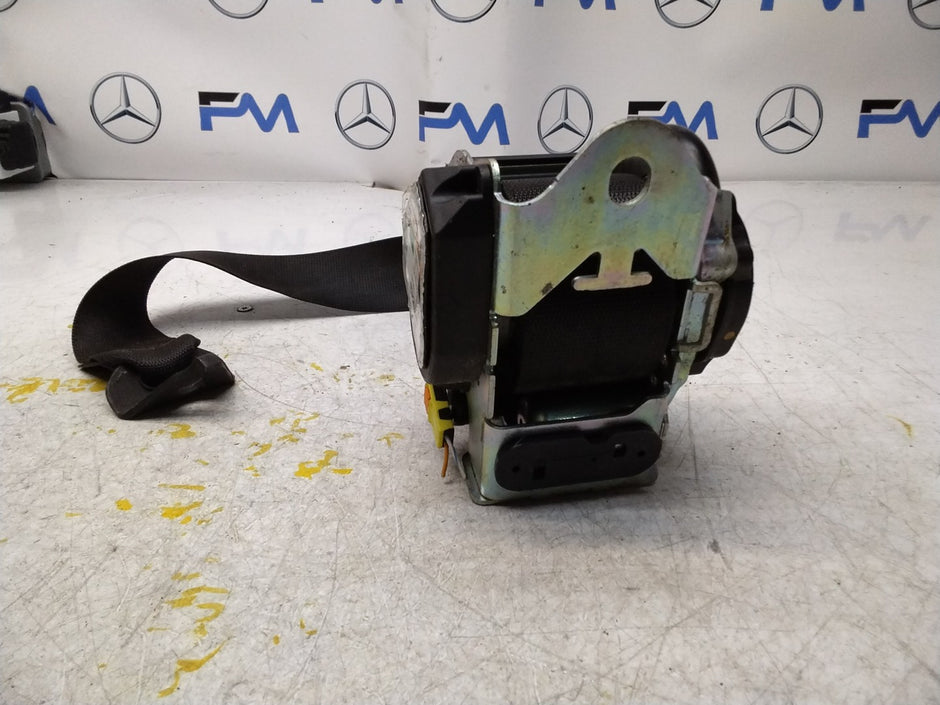 MERCEDES GLE W292 COUPE DRIVERS SIDE REAR SEATBELT A2928600285 FMS390 OSR