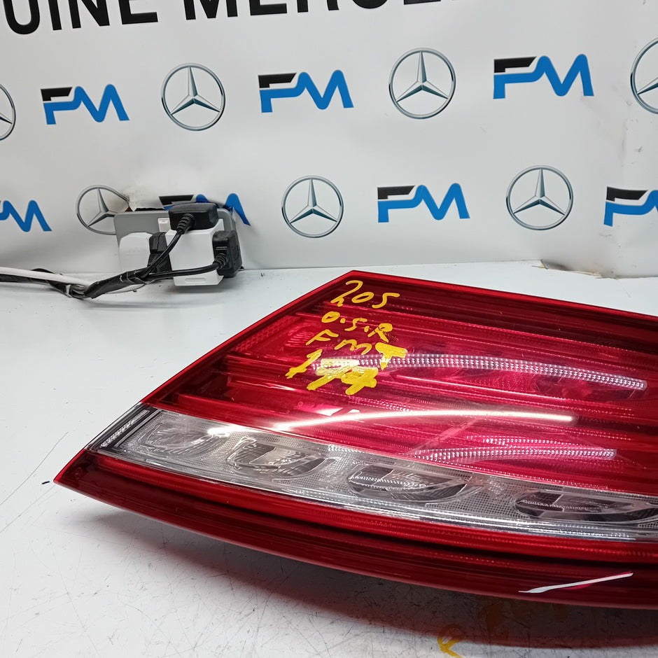 MERCEDES C-CLASS W205 DRIVER SIDE OS REAR TAIL LIGHT FMT177 2016 A2059066400