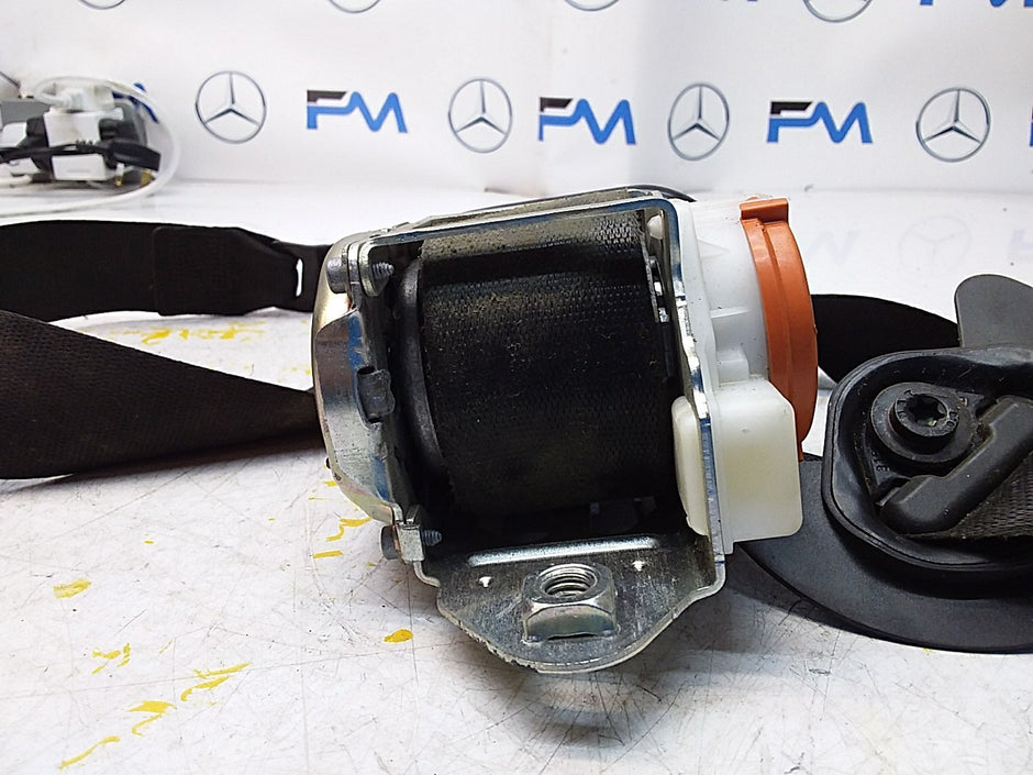 MERCEDES A CLASS  FRONT LEFT SEAT BELT WITH PRETENSIONER A1778600700 FMS51 NSF