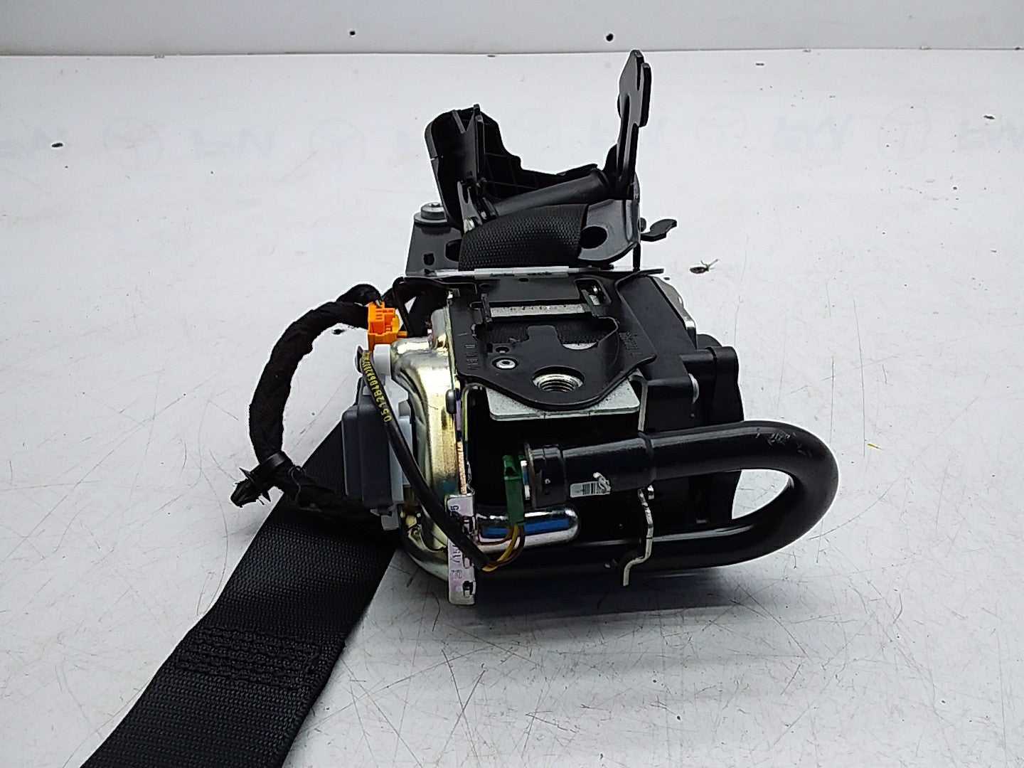 MERCEDES E-CLASS W238 SEAT BELT FRONT RIGHT DRIVER SIDE A2388602900 FMS252 OSF