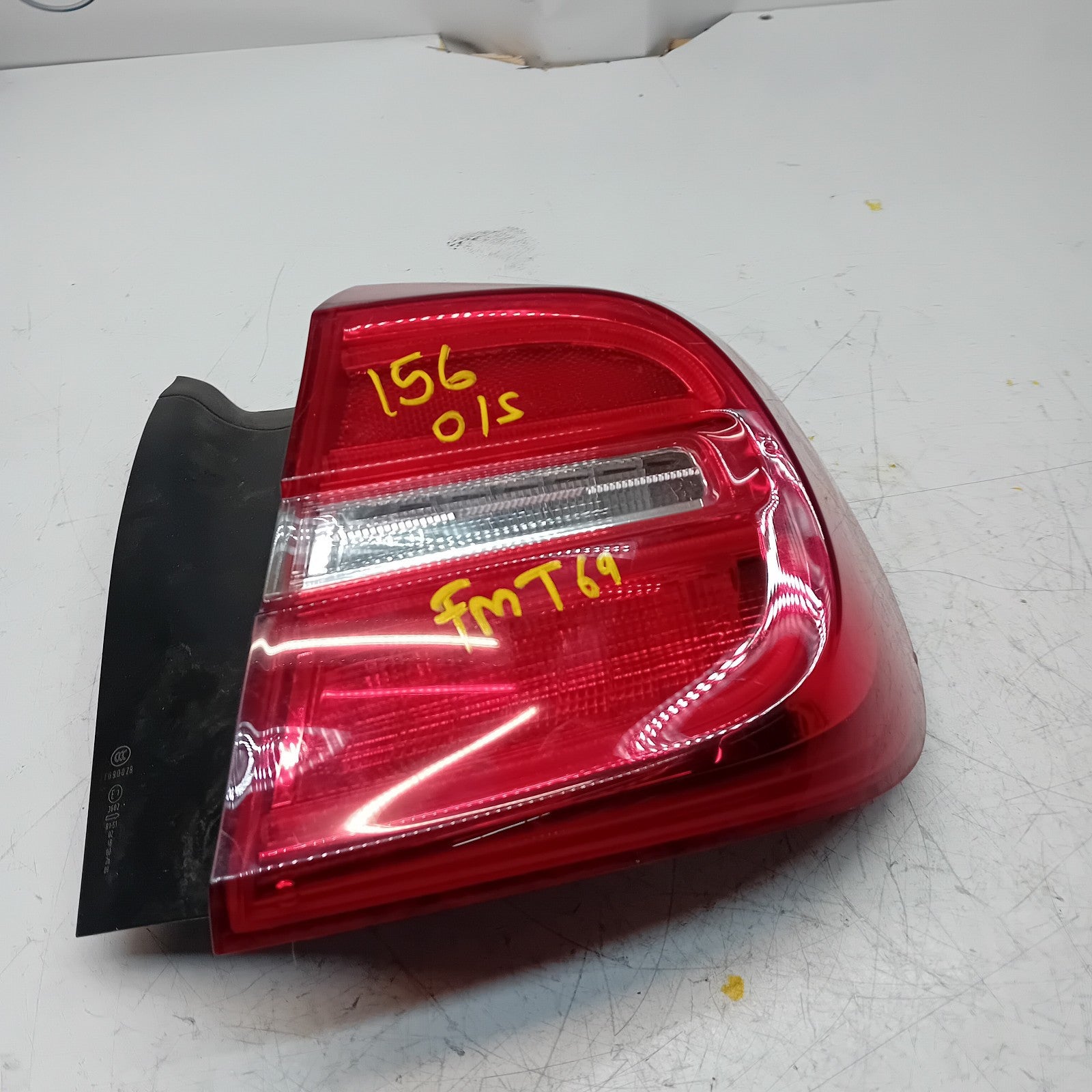 MERCEDES GLA W156 2015 REAR DRIVER O/S TAIL LIGHT A1569062058 FMT69