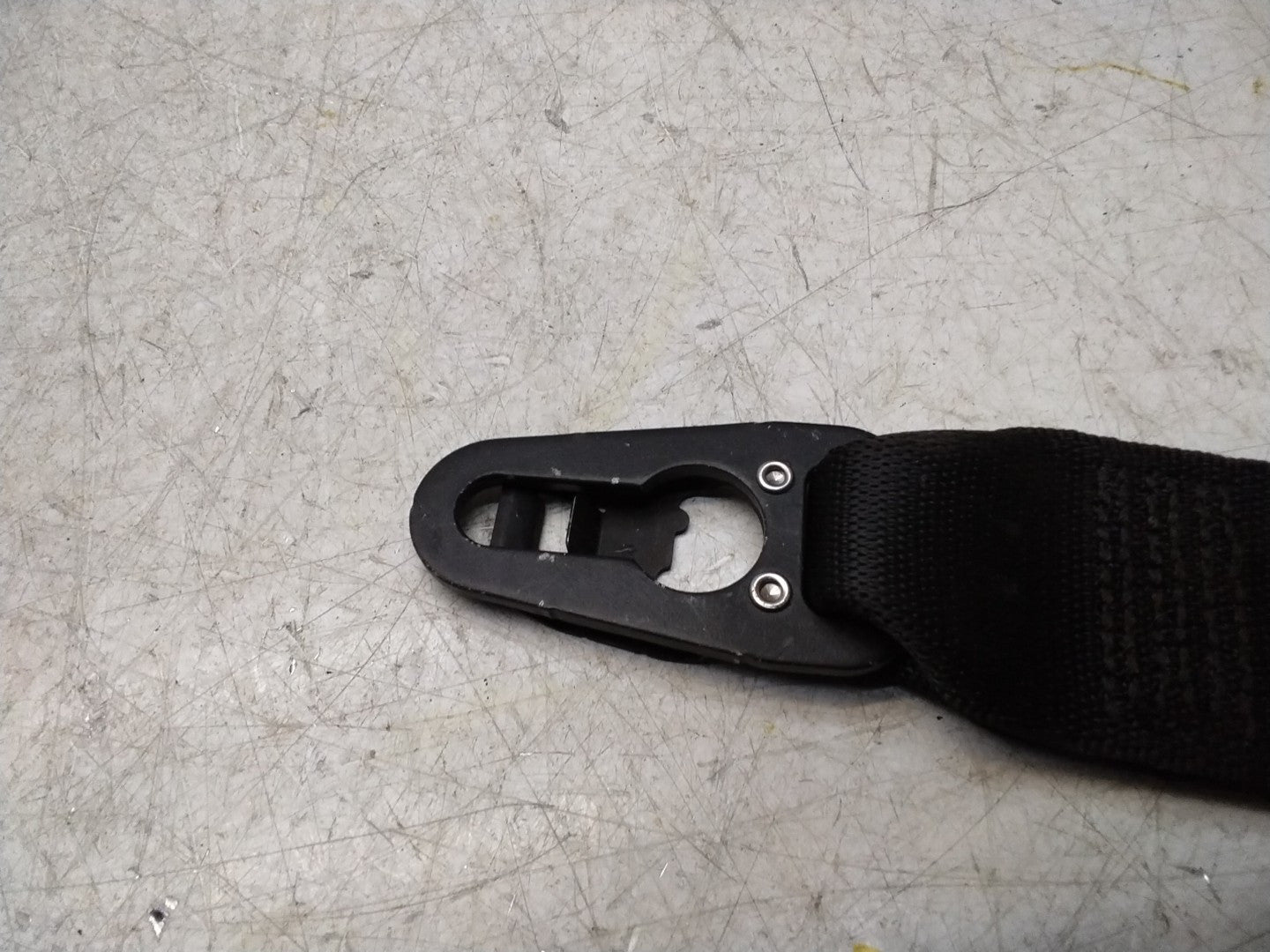 MERCEDES C-CLASS W205 SEAT BELT REAR RIGHT DRIVER SIDE A2058600285 FMS337 OSR