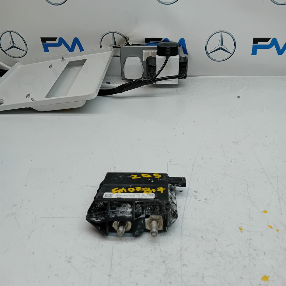 MERCEDES  C E CLASS W205 W213 NEGATIVE BATTERY CLAM TERMINAL A0009061505 FM00817