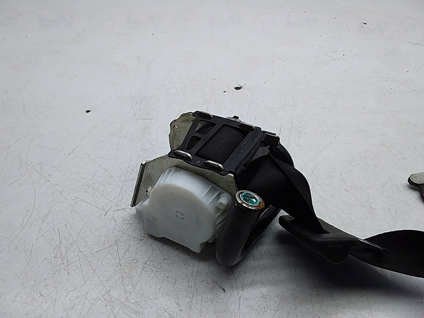 MERCEDES E-CLASS W238 SEAT BELT REAR LEFT PASSENGER SIDE A2388603700 FMS268 NSR