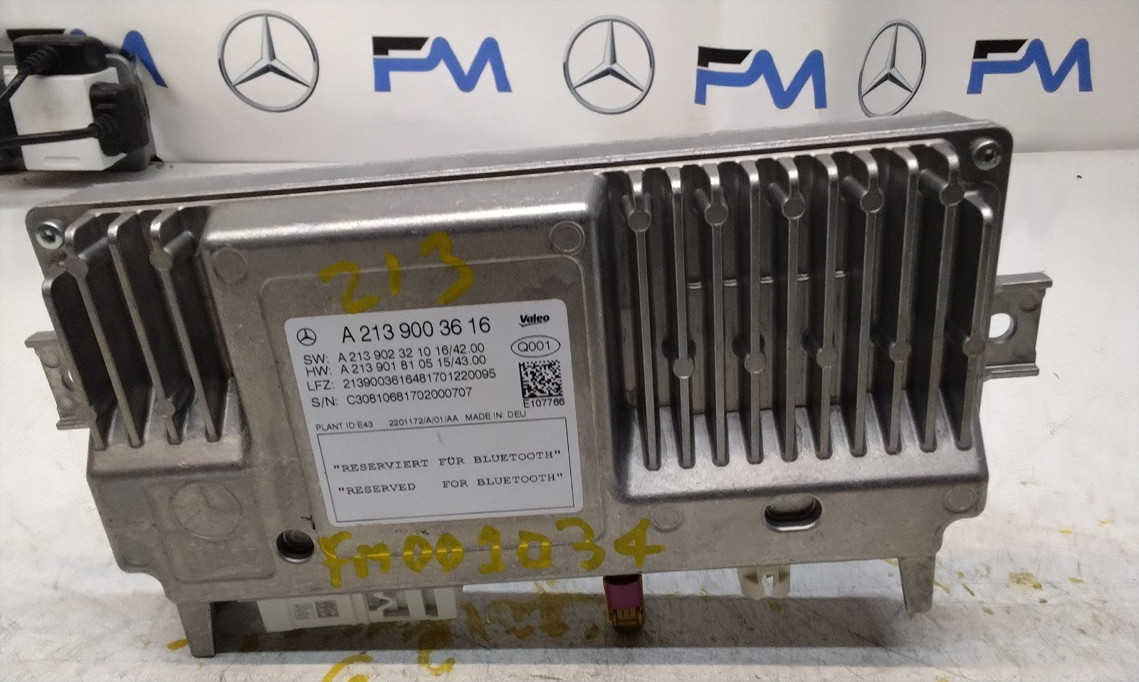 MERCEDES E-CLASS W213 BLUETOOTH PARKING CONTROL MODULE A2139003616 FM001034