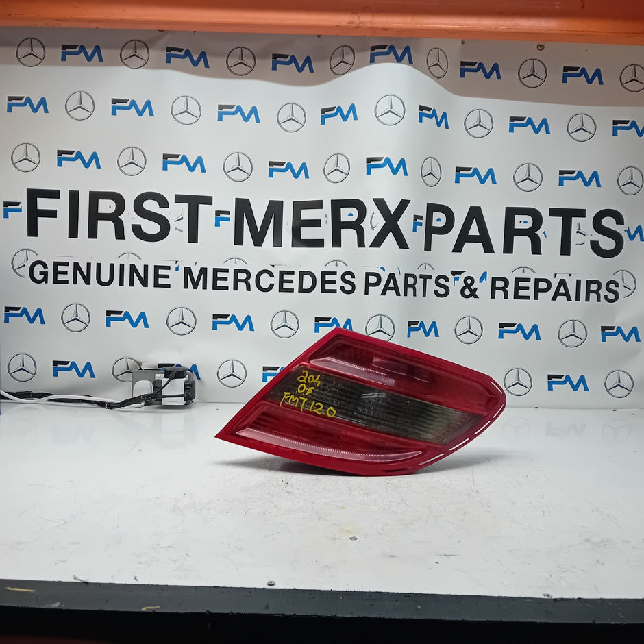 MERCEDES C-CLASS W204 DRIVER SIDE OS REAR TAIL LIGHT A2048203064 2011 FMT120