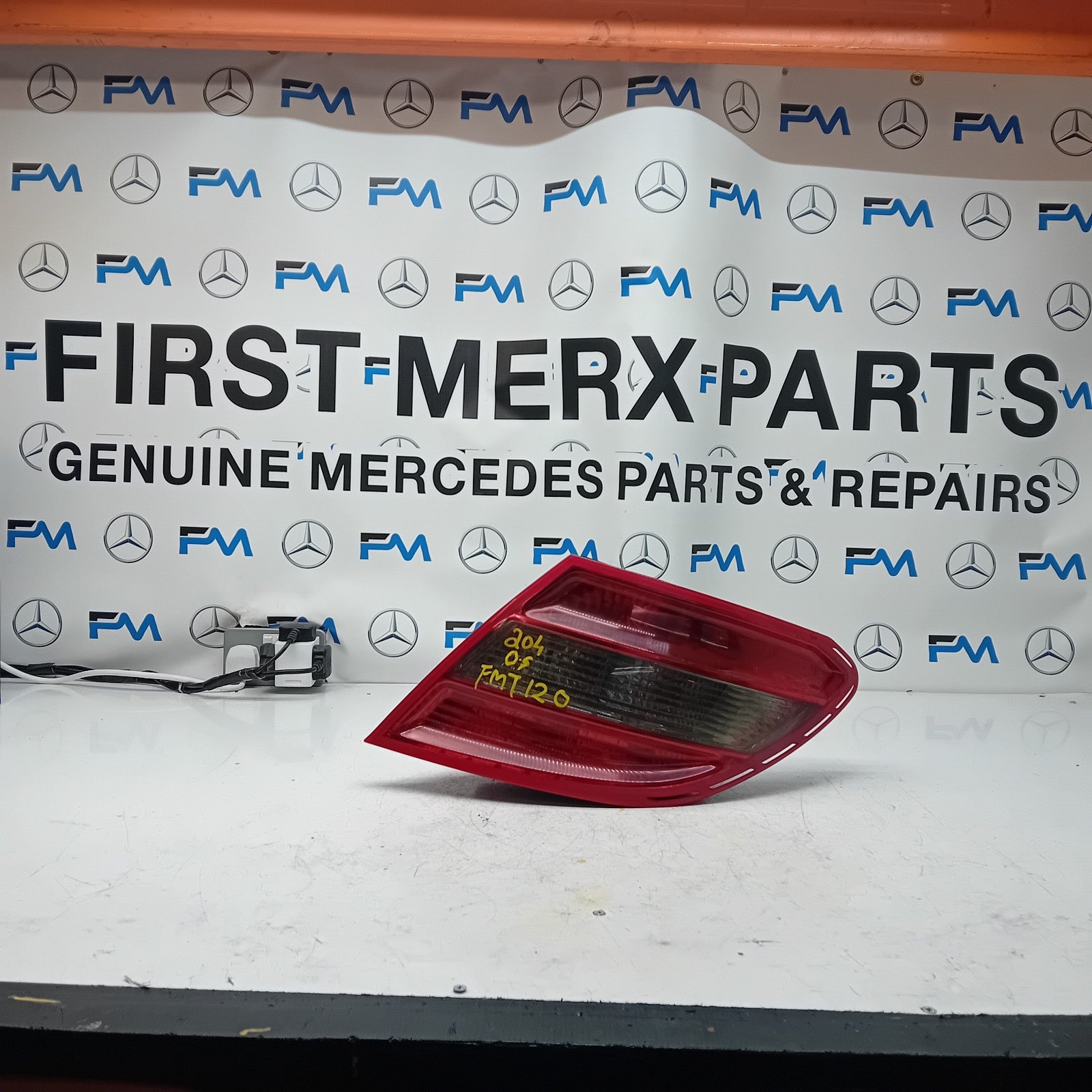 MERCEDES C-CLASS W204 DRIVER SIDE OS REAR TAIL LIGHT A2048203064 2011 FMT120
