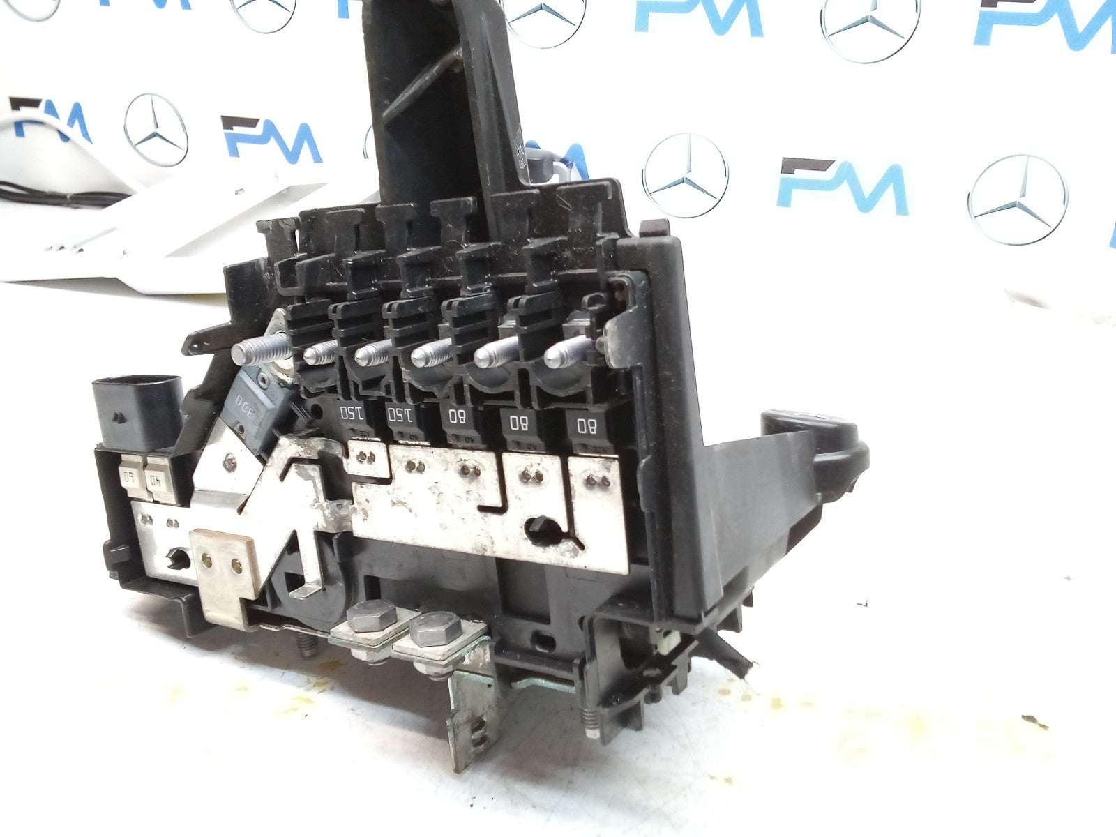 Mercedes E-CLASS W213 Fuse Relay Junction Box A2135400750 FM00789