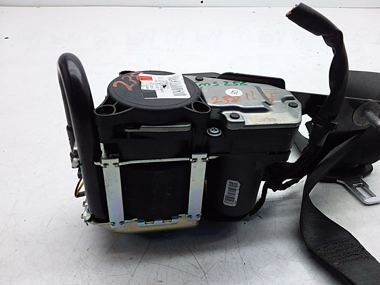 MERCEDES E-CLASS W238 SEAT BELT FRONT LEFT PASSENGER SIDE A2388602800 FMS256 NSF
