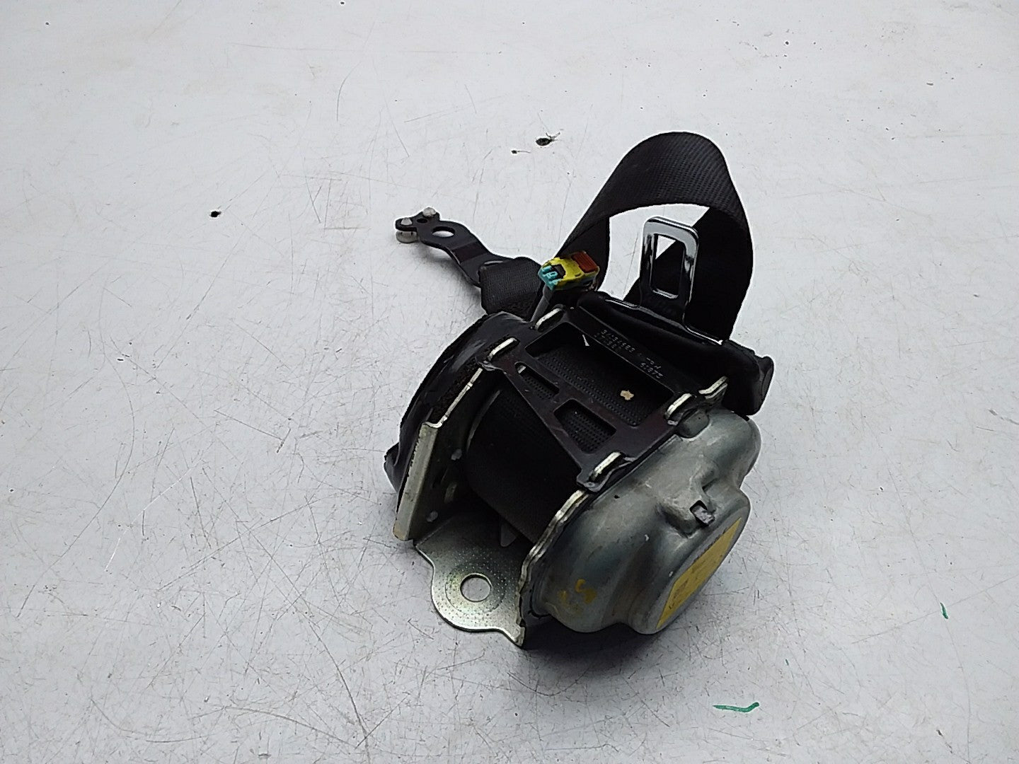 MERCEDES E-CLASS W238 SEAT BELT REAR LEFT PASSENGER SIDE A2388603500 FMS275 NSR