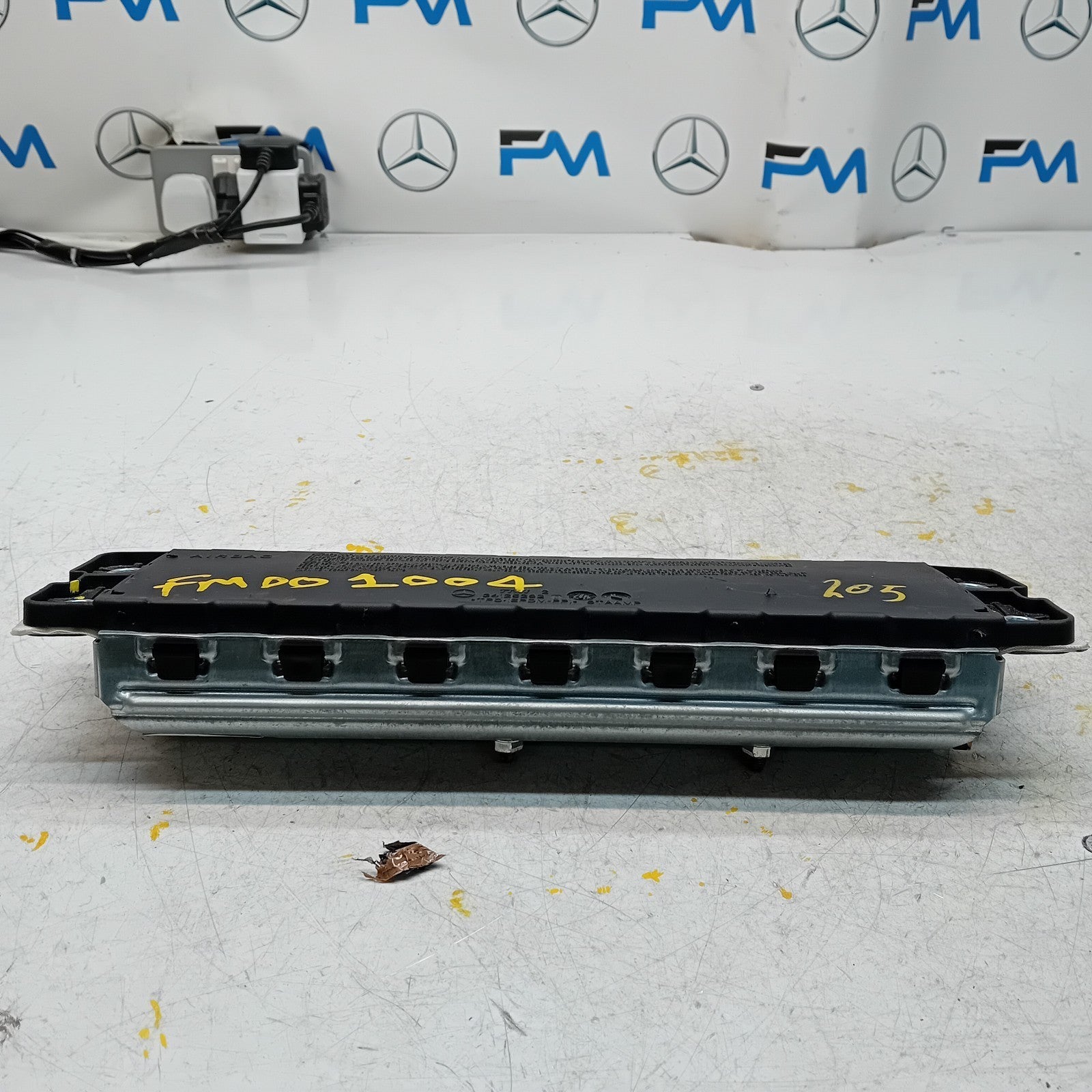 MERCEDES BENZ C CLASS W205 OSF DRIVER SIDE KNEE AIRBAG A2058201600 2017 FM001004