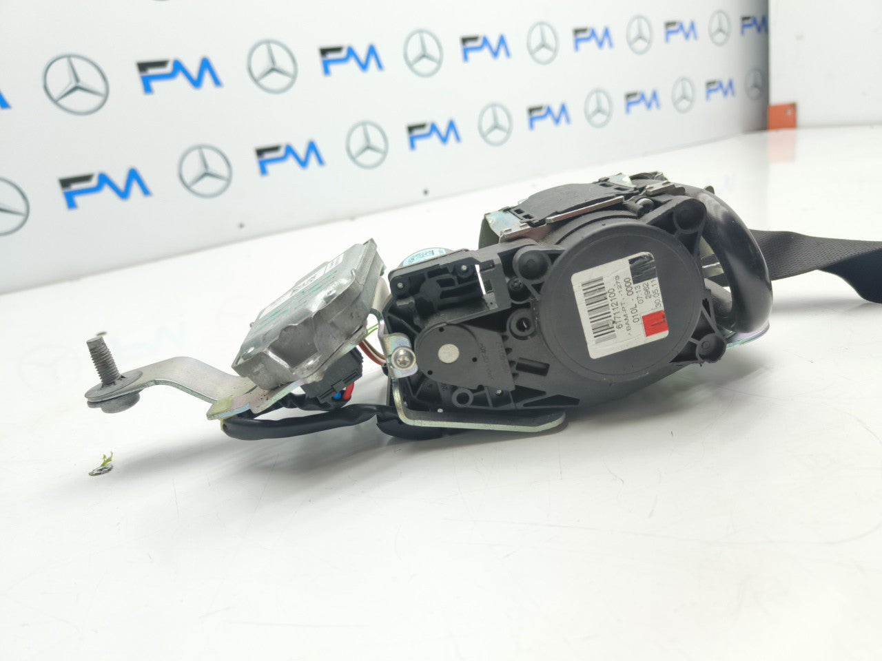 MERCEDES E CLASS W212  SEAT BELT FRONT LEFT PASSENGER SIDE A2128607585 FMS22 NSF