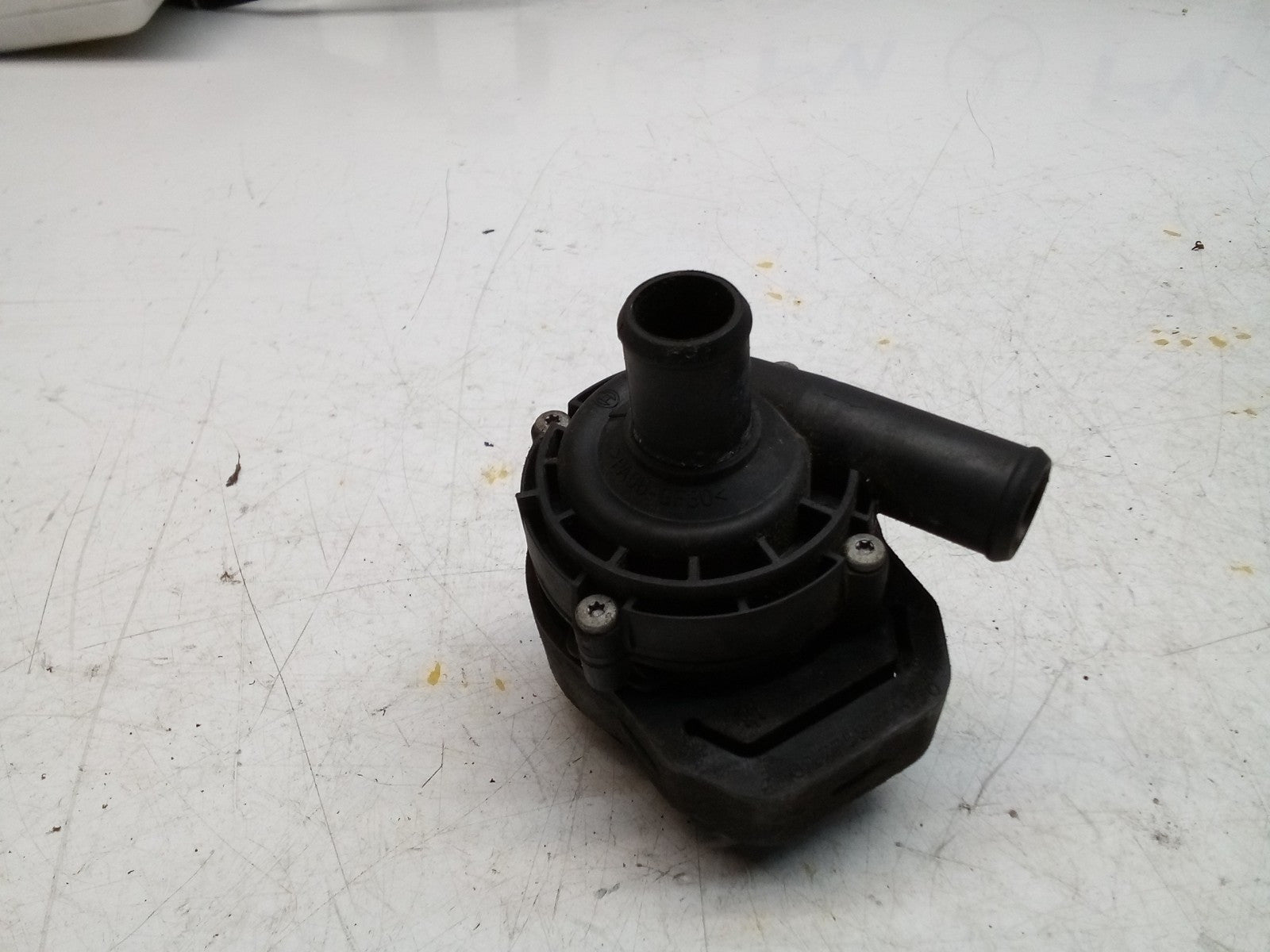 Mercedes E-CLASS W211 ELECTRIC COOLANT WATER PUMP A2118350028 FM00796