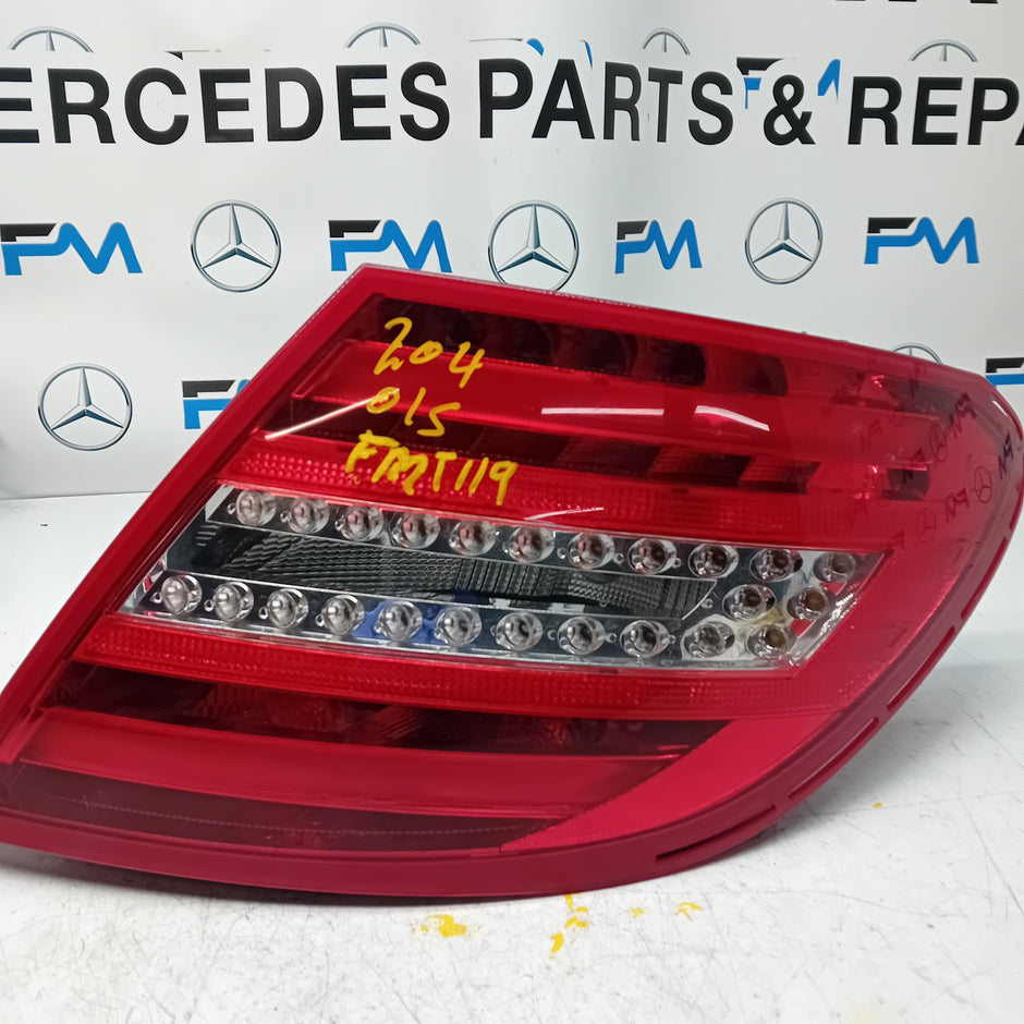 MERCEDES C-CLASS W204 DRIVER SIDE OS REAR TAIL LIGHT A2048205864 2011 FMT119