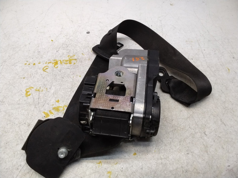 MERCEDES BENZ ML W164 SEAT BELT FRONT RIGHT DRIVER SIDE A2518603885 FMS464 OSF