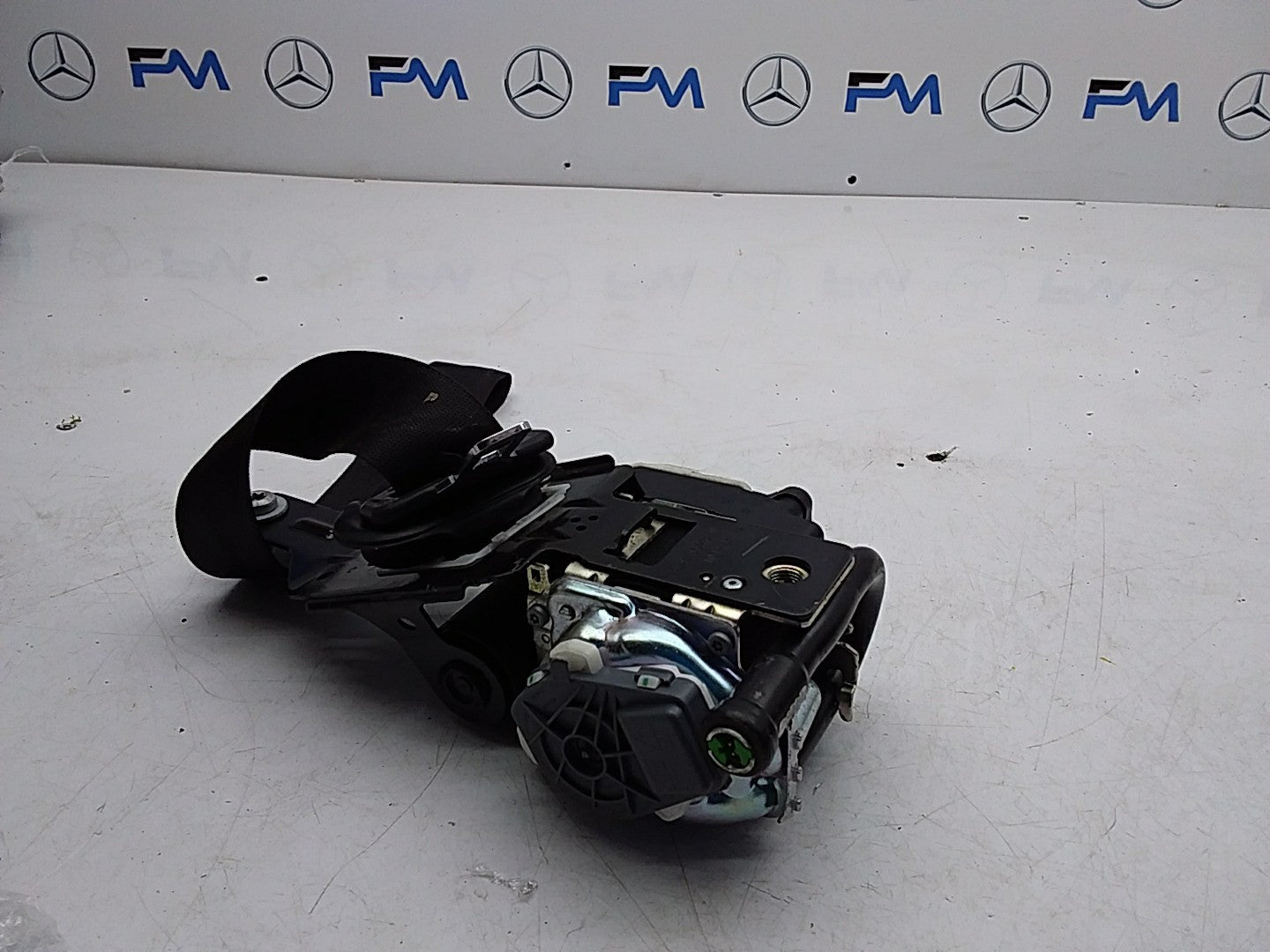MERCEDES C-CLASS W204 SEAT BELT FRONT LEFT PASSENGER SIDE A2048601585 FMS218 NSF