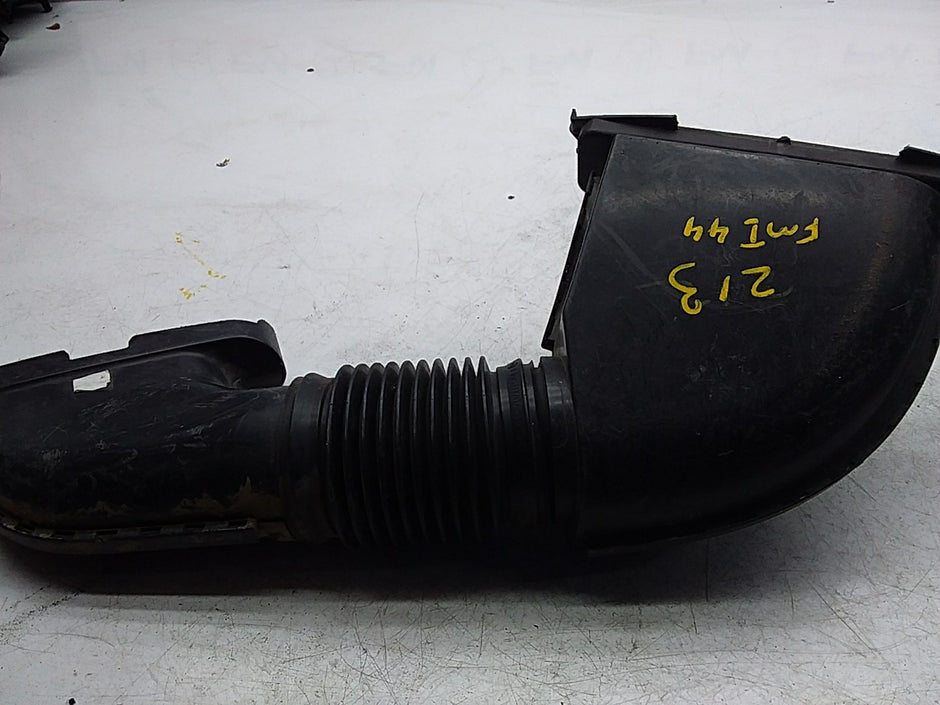 MERCEDES BENZ E-CLASS W213 AIR INTAKE TUBE A6540040097 FMI44