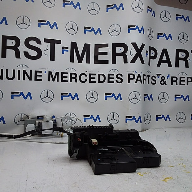 Mercedes E-CLASS W212 Fuse Box RELAY  A2129009622 FMF107