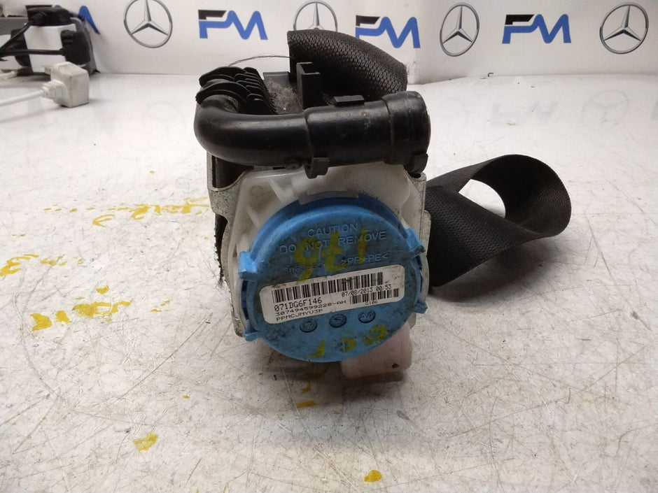 MERCEDES A CLASS SEAT BELT FRONT RIGHT A1768600285 W176 FMS182 OSF
